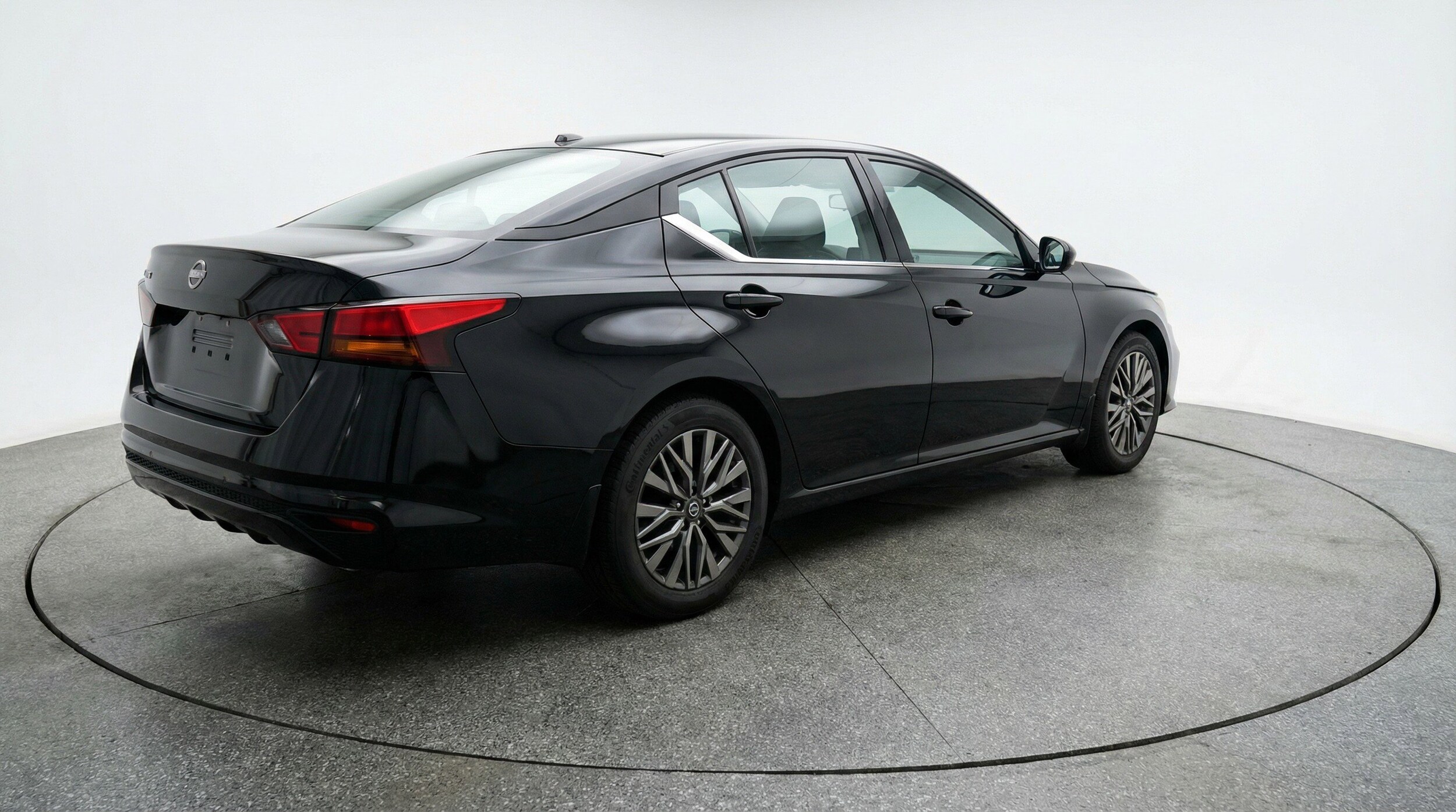 Thumbnail: 2025 Nissan Altima - 9