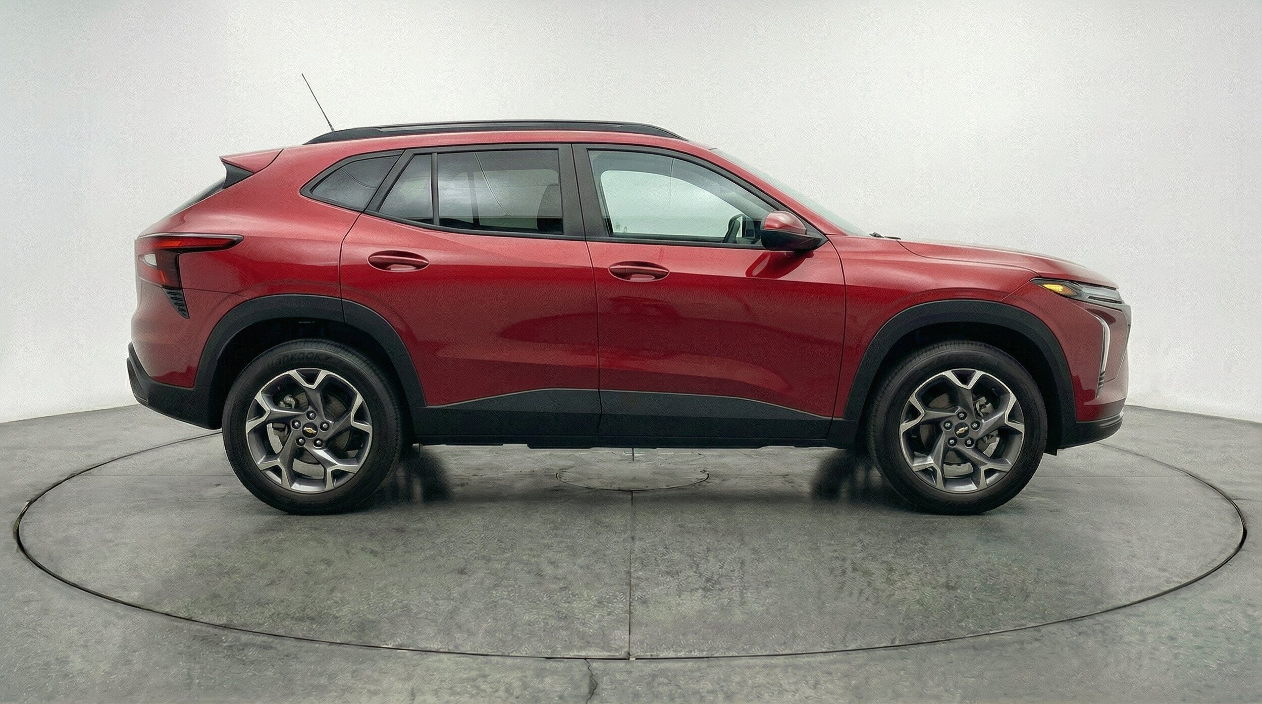 Thumbnail: 2025 Chevrolet Trax - 9