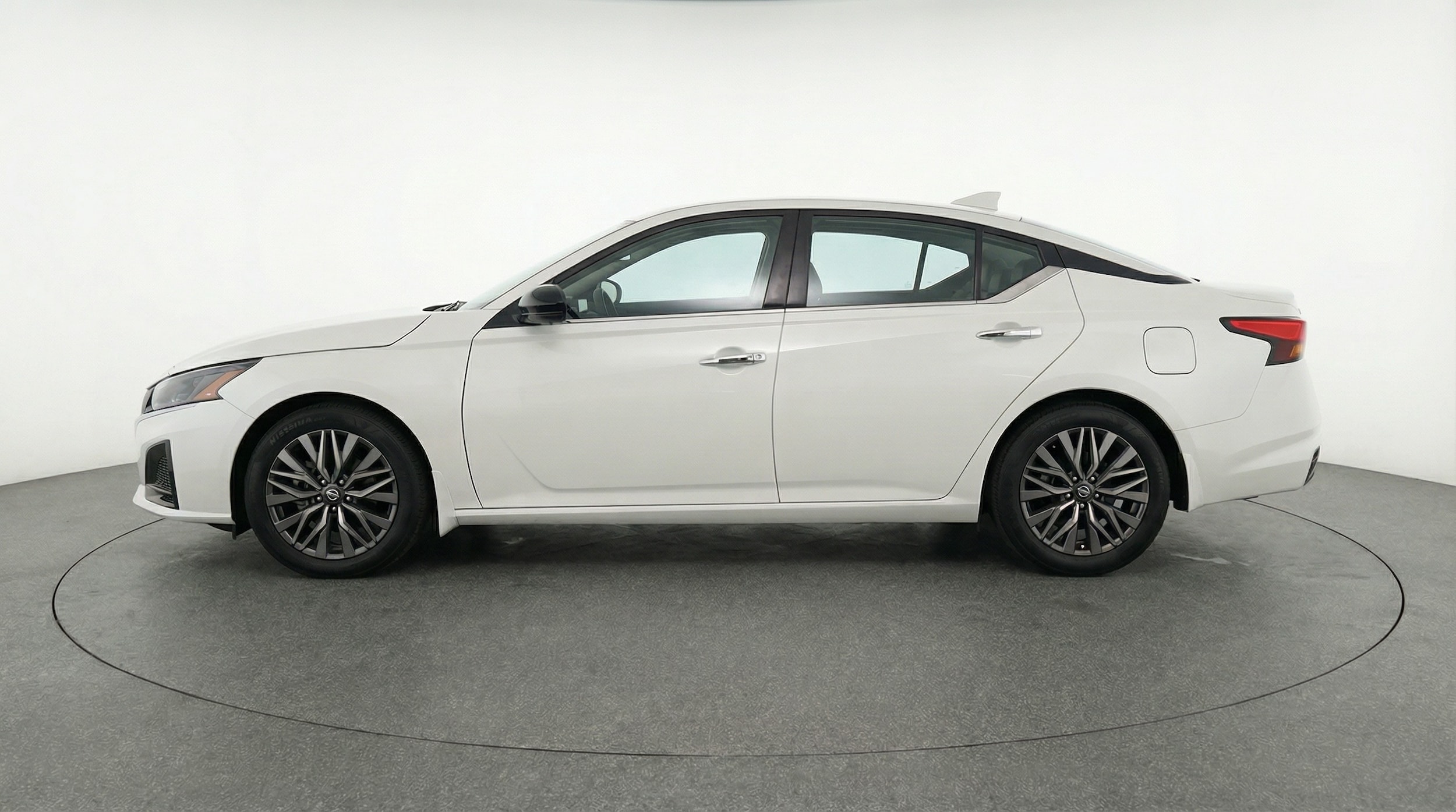 Thumbnail: 2025 Nissan Altima - 4