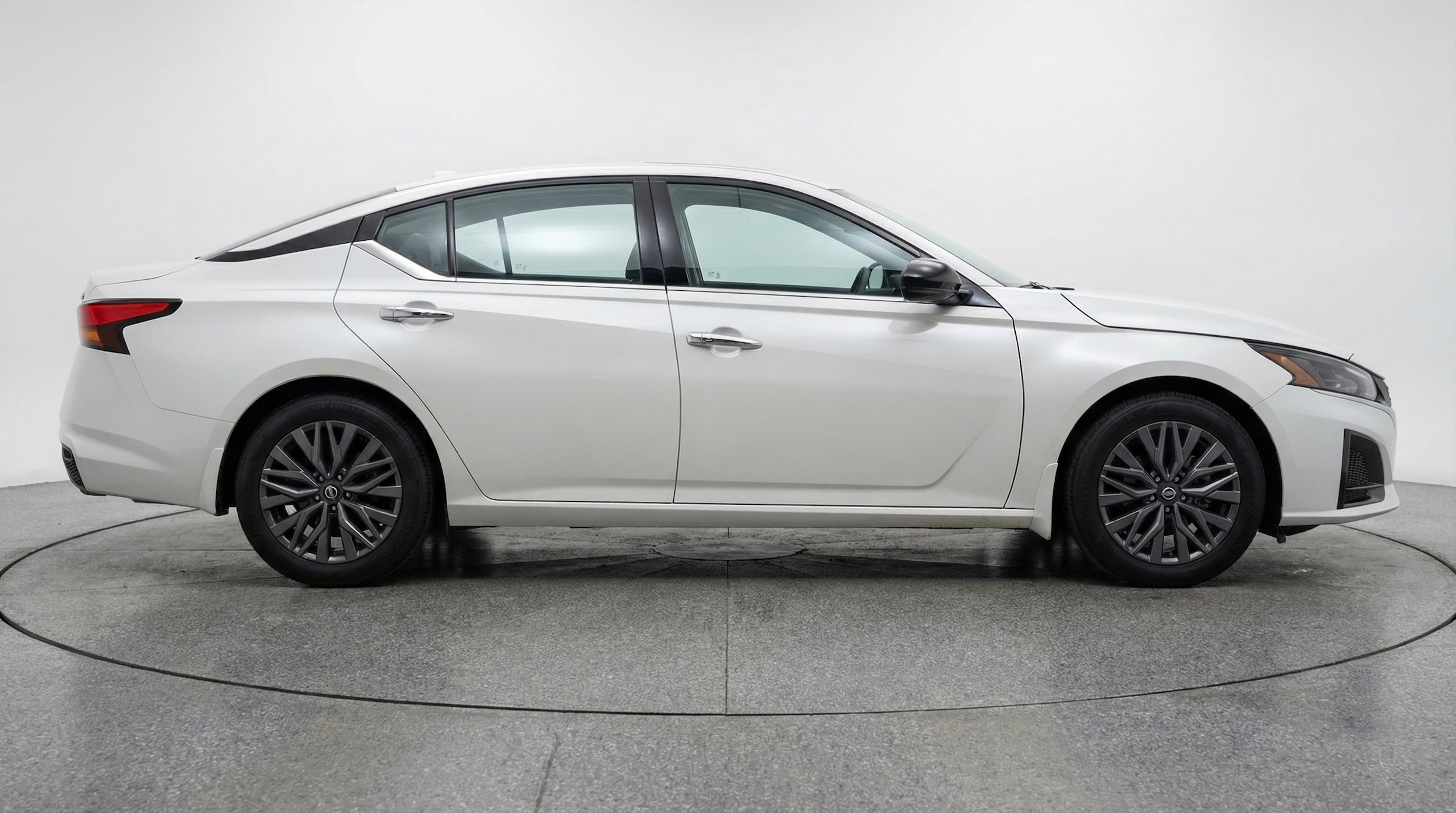 Thumbnail: 2025 Nissan Altima - 8