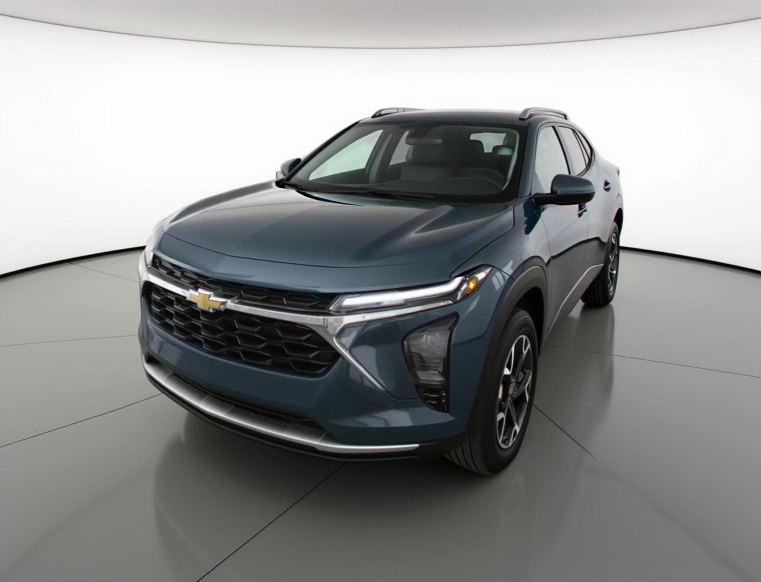 Thumbnail: 2025 Chevrolet Trax - 3