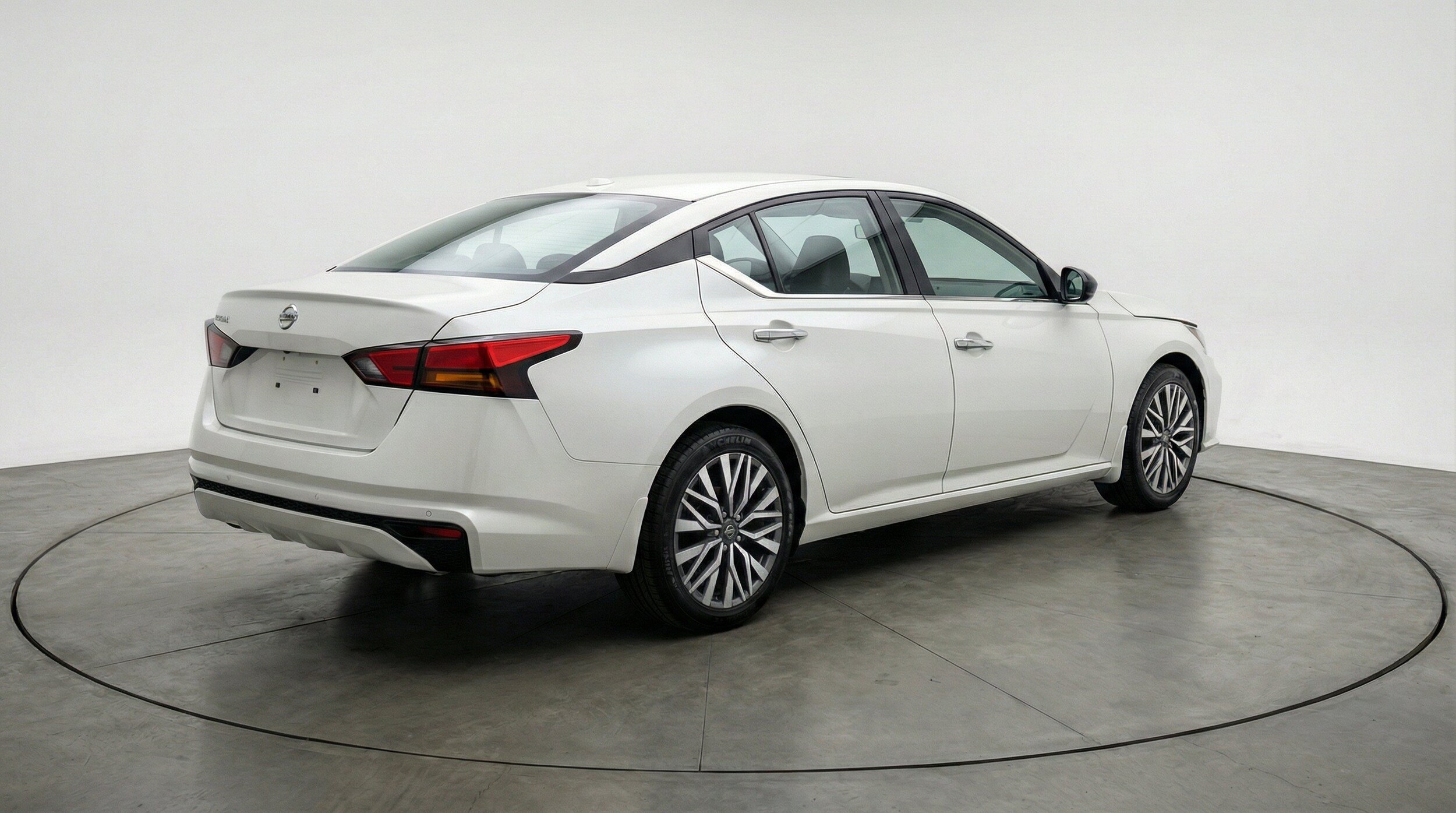 Thumbnail: 2025 Nissan Altima - 9