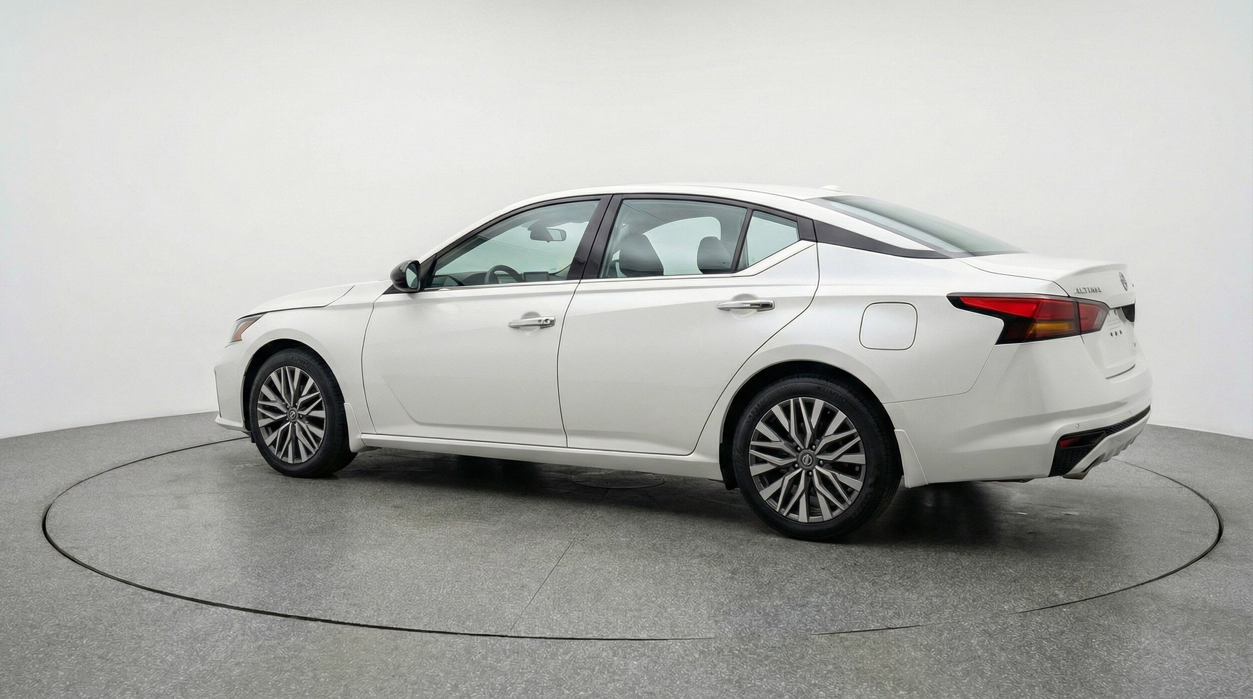 Thumbnail: 2025 Nissan Altima - 6