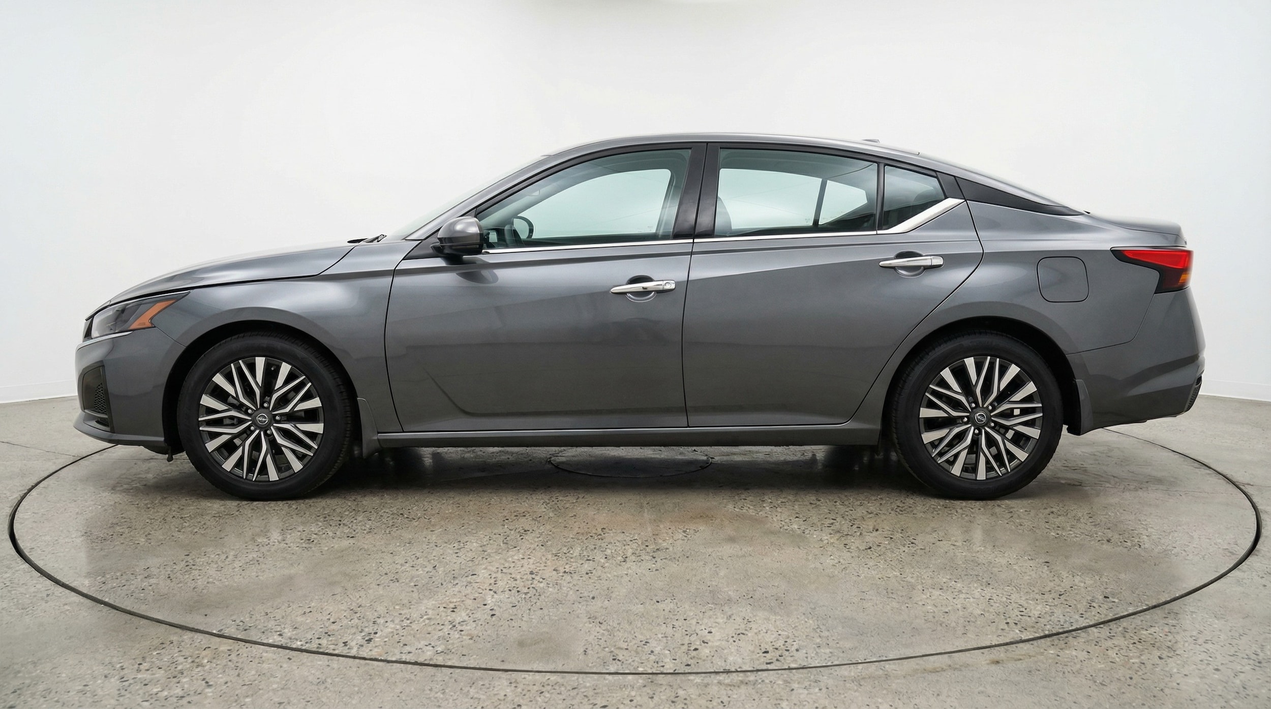 Thumbnail: 2025 Nissan Altima - 4