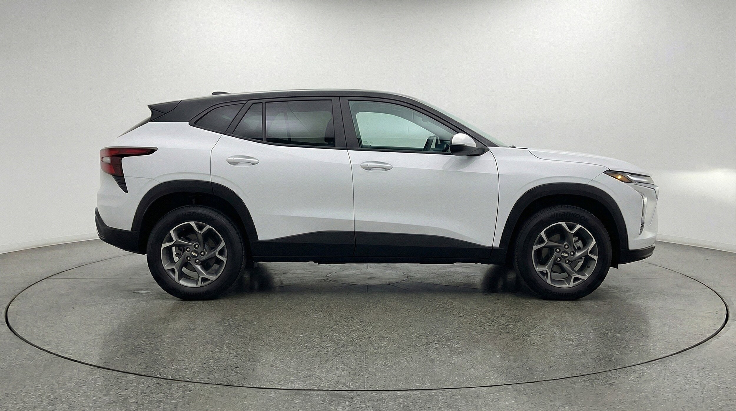 Thumbnail: 2025 Chevrolet Trax - 11