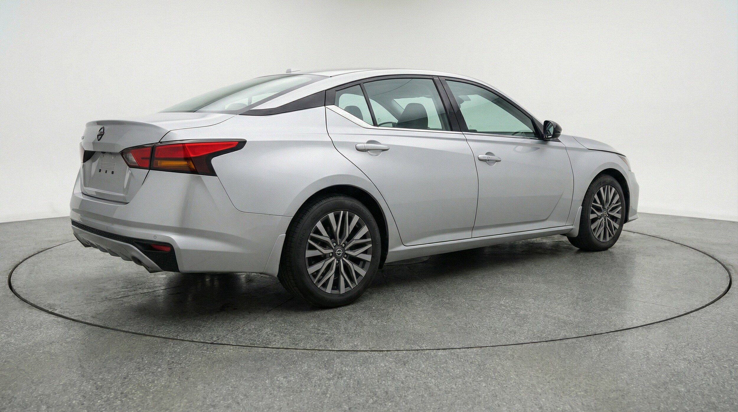 Thumbnail: 2025 Nissan Altima - 9