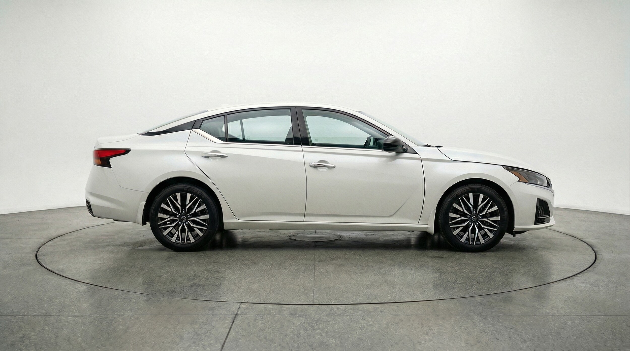 Thumbnail: 2025 Nissan Altima - 8