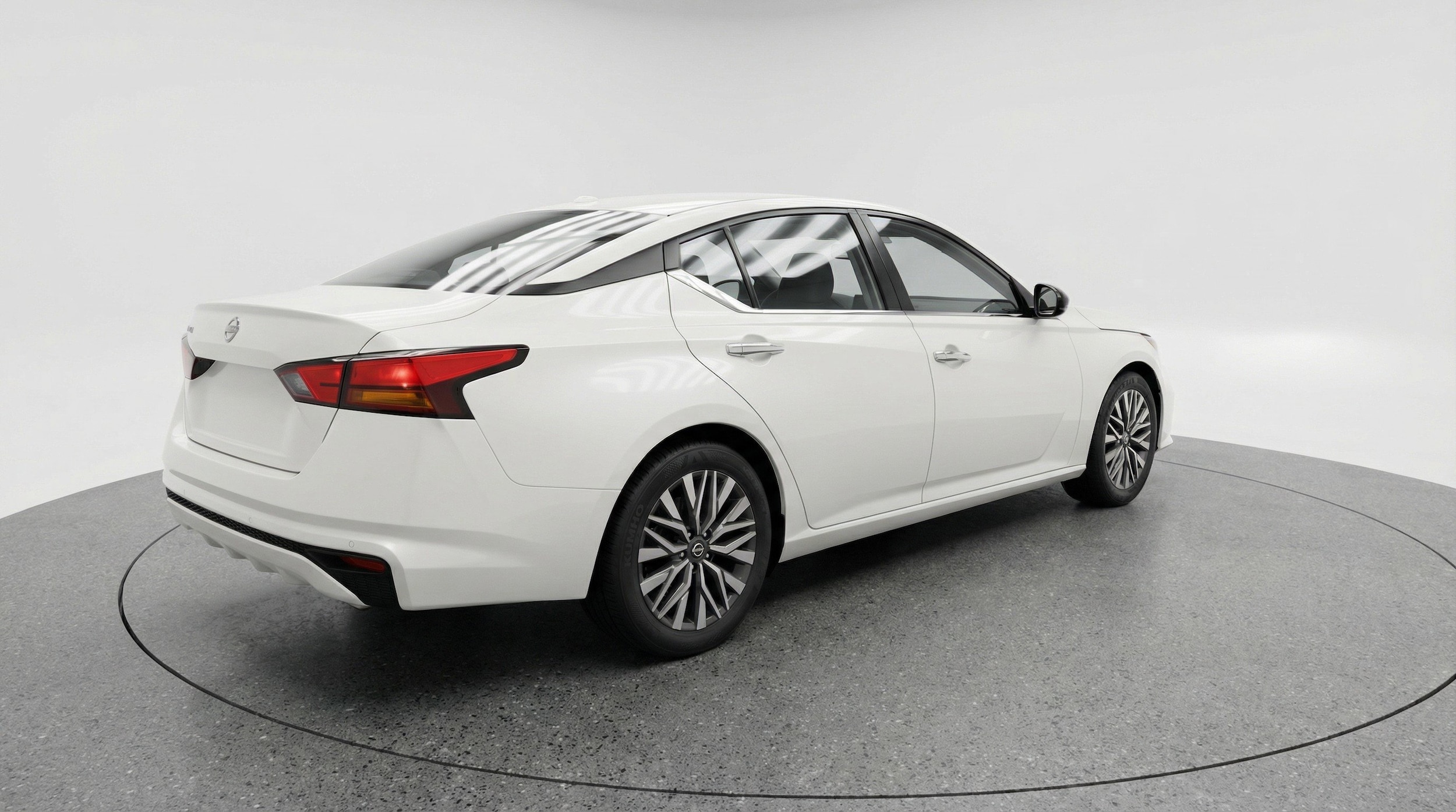 Thumbnail: 2025 Nissan Altima - 9