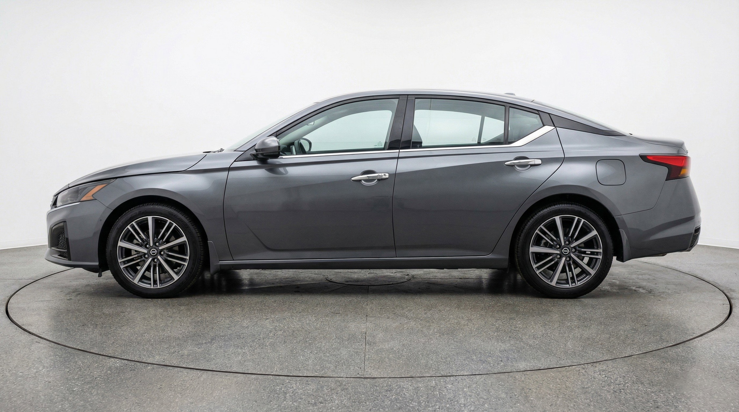 Thumbnail: 2025 Nissan Altima - 5