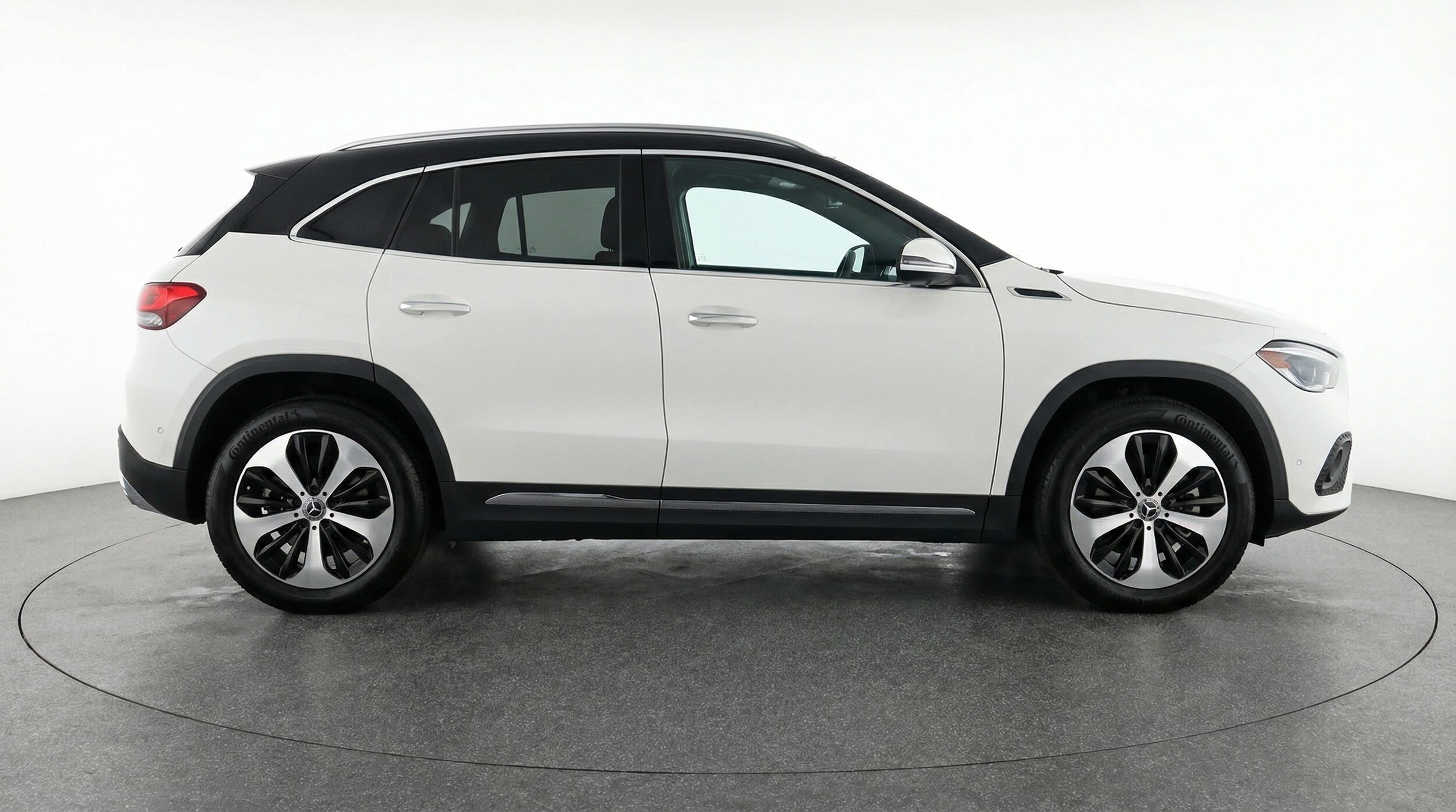 Thumbnail: 2025 Mercedes-Benz GLA - 8