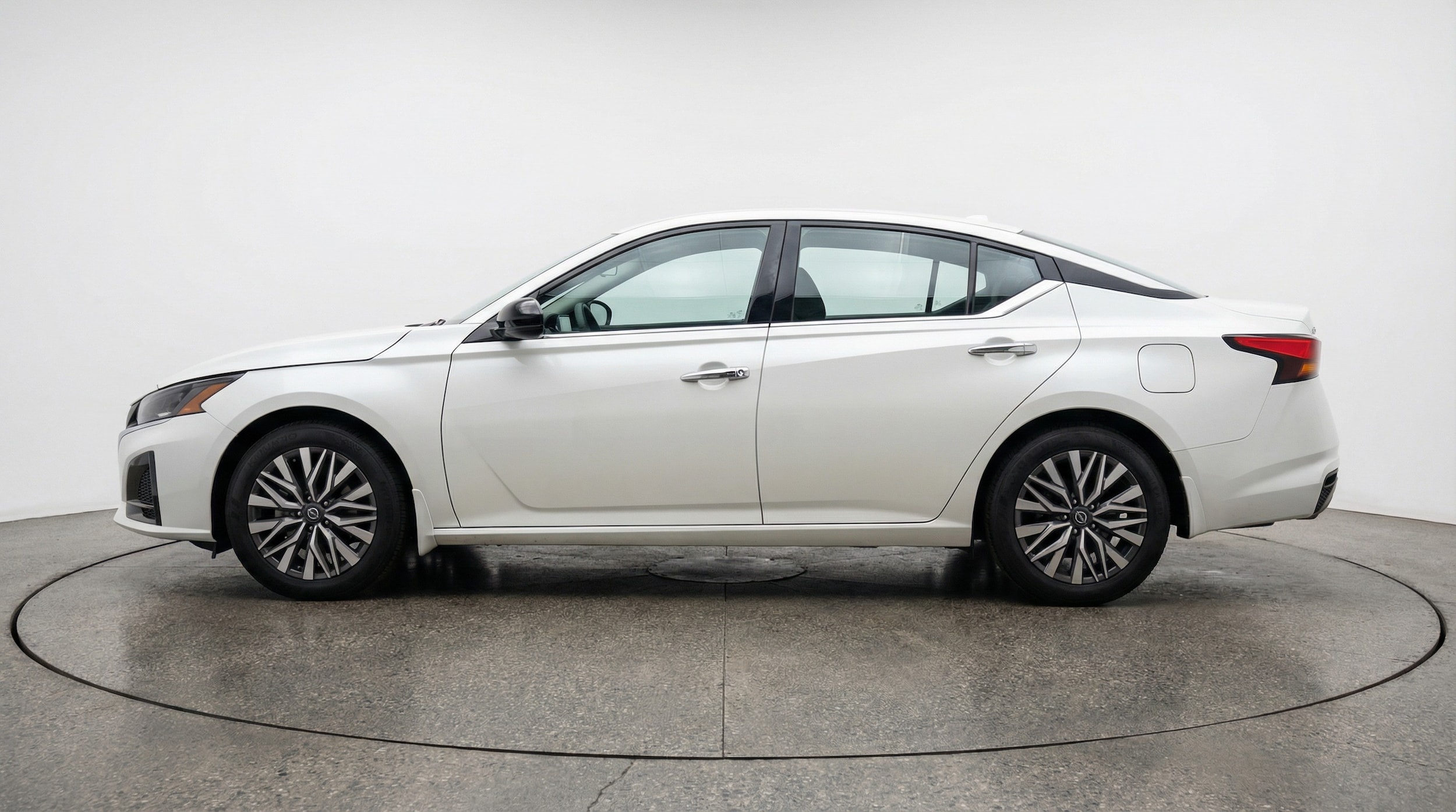 Thumbnail: 2025 Nissan Altima - 4