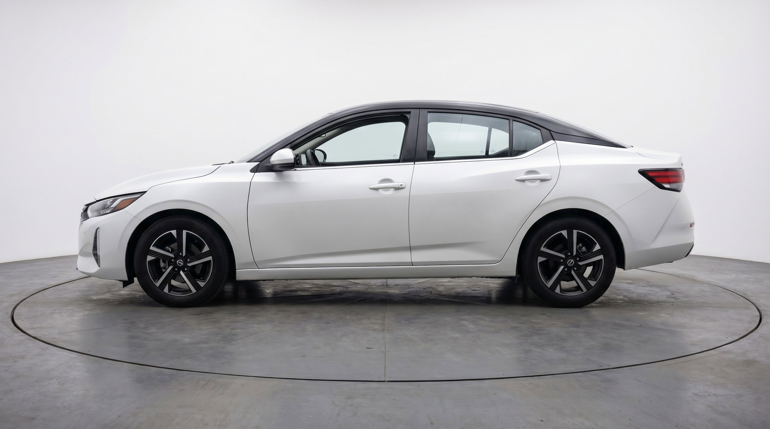 Thumbnail: 2025 Nissan Sentra - 5