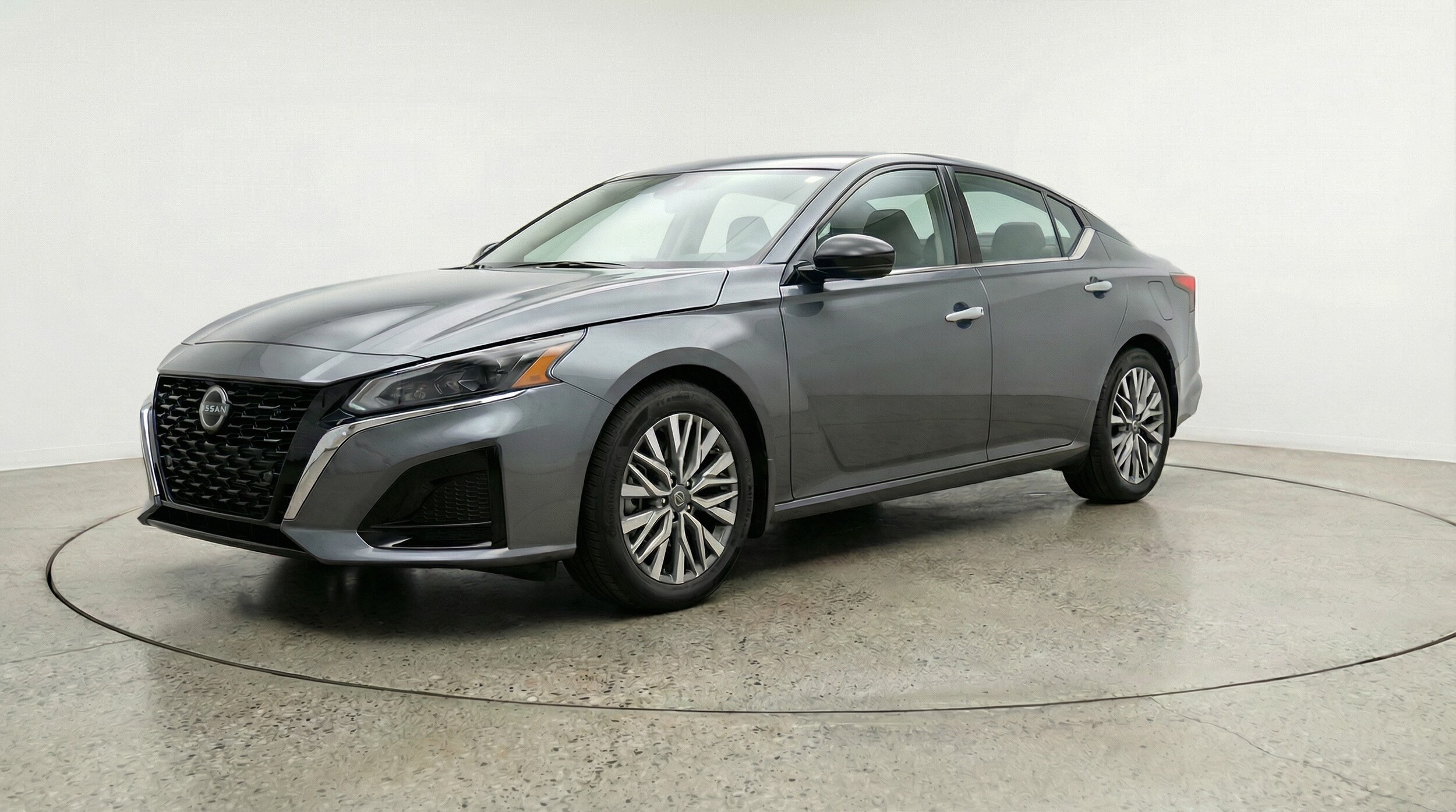 Thumbnail: 2025 Nissan Altima - 3