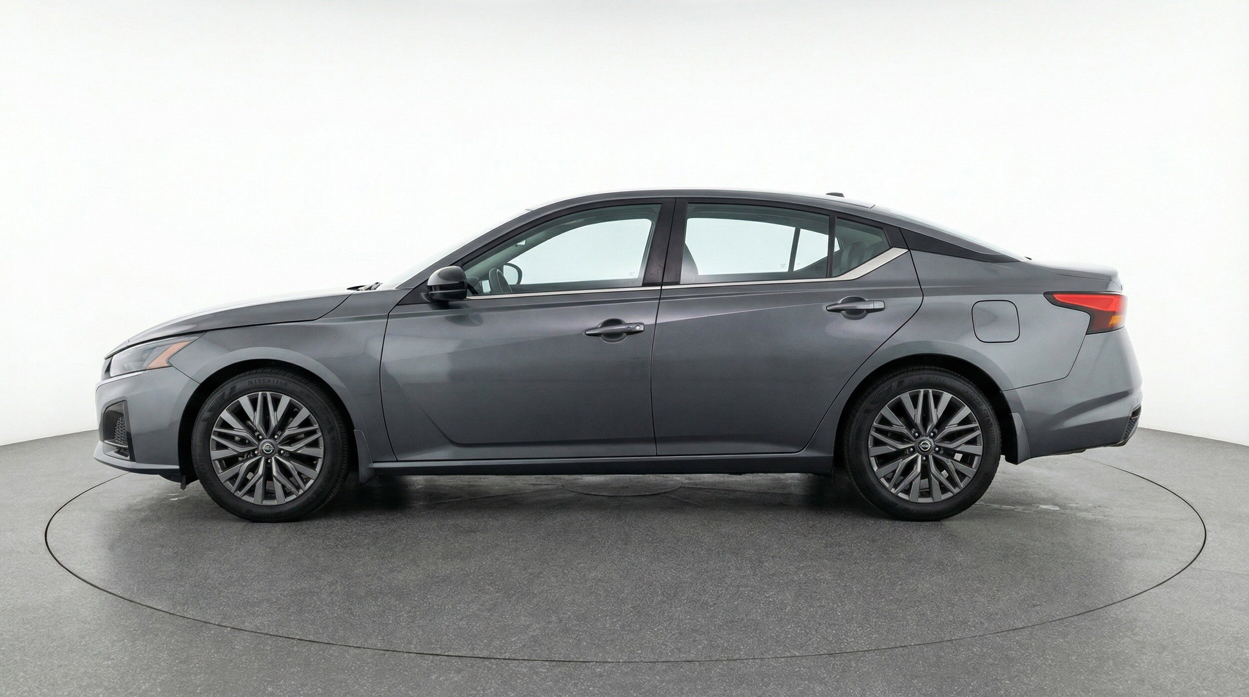 Thumbnail: 2025 Nissan Altima - 5