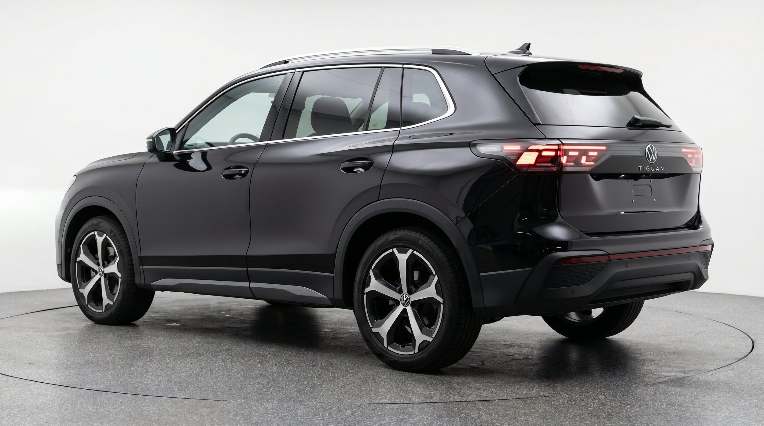 Thumbnail: 2026 Volkswagen Tiguan - 6