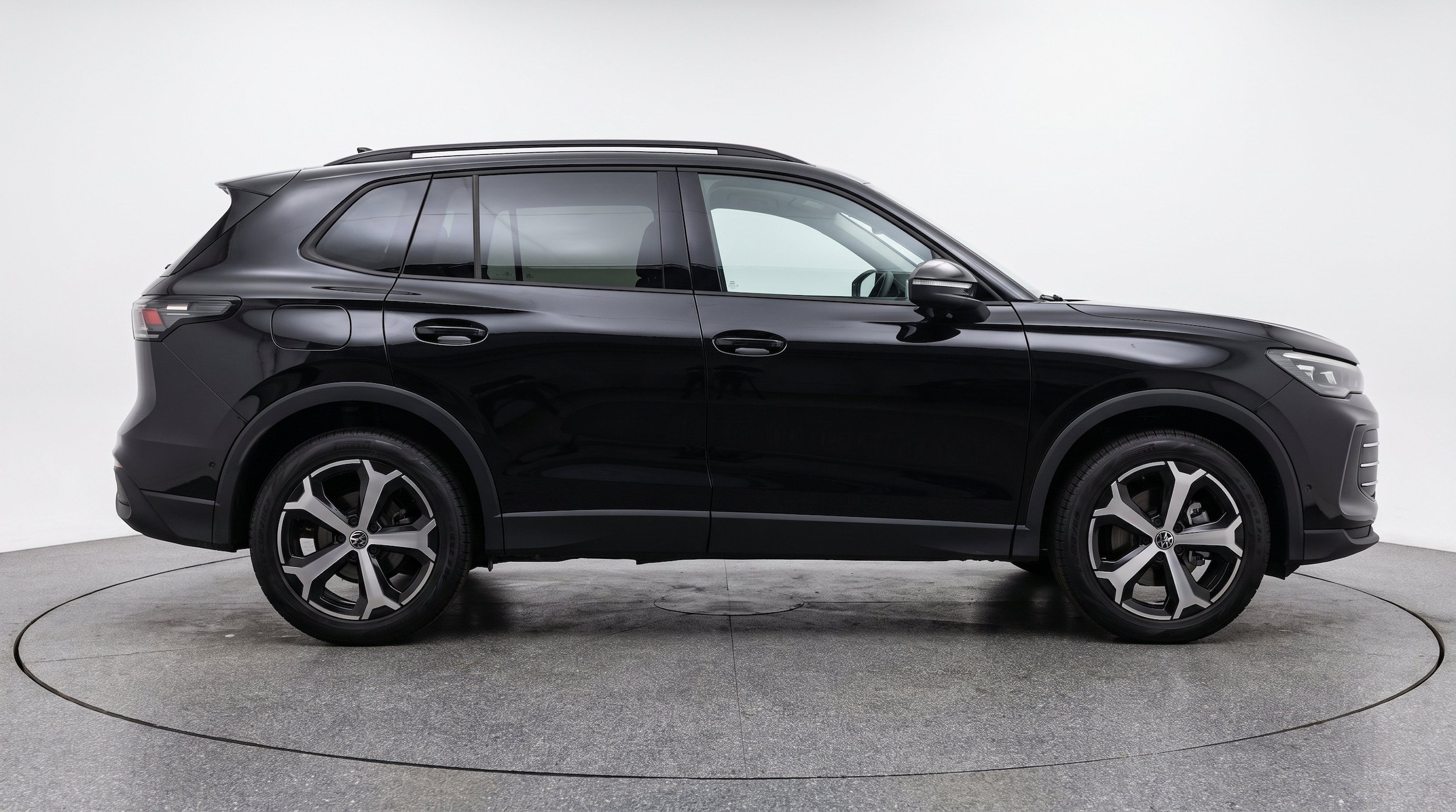 Thumbnail: 2026 Volkswagen Tiguan - 11