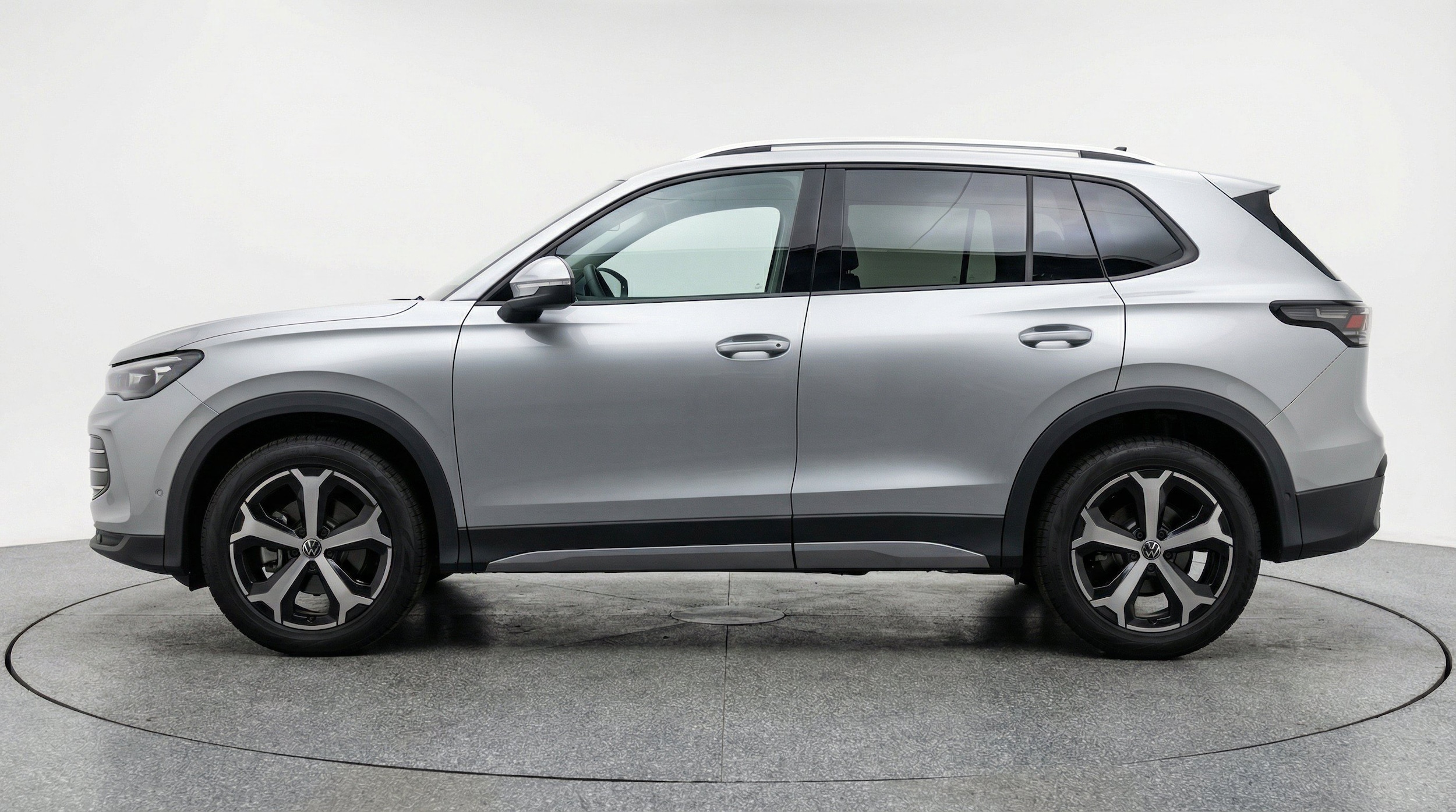 Thumbnail: 2026 Volkswagen Tiguan - 5