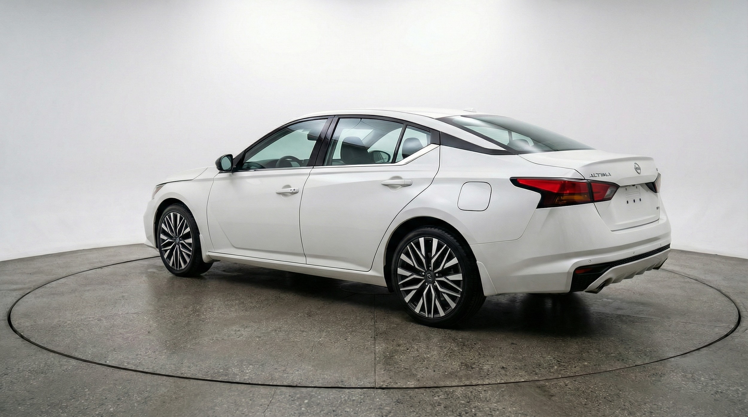 Thumbnail: 2025 Nissan Altima - 5