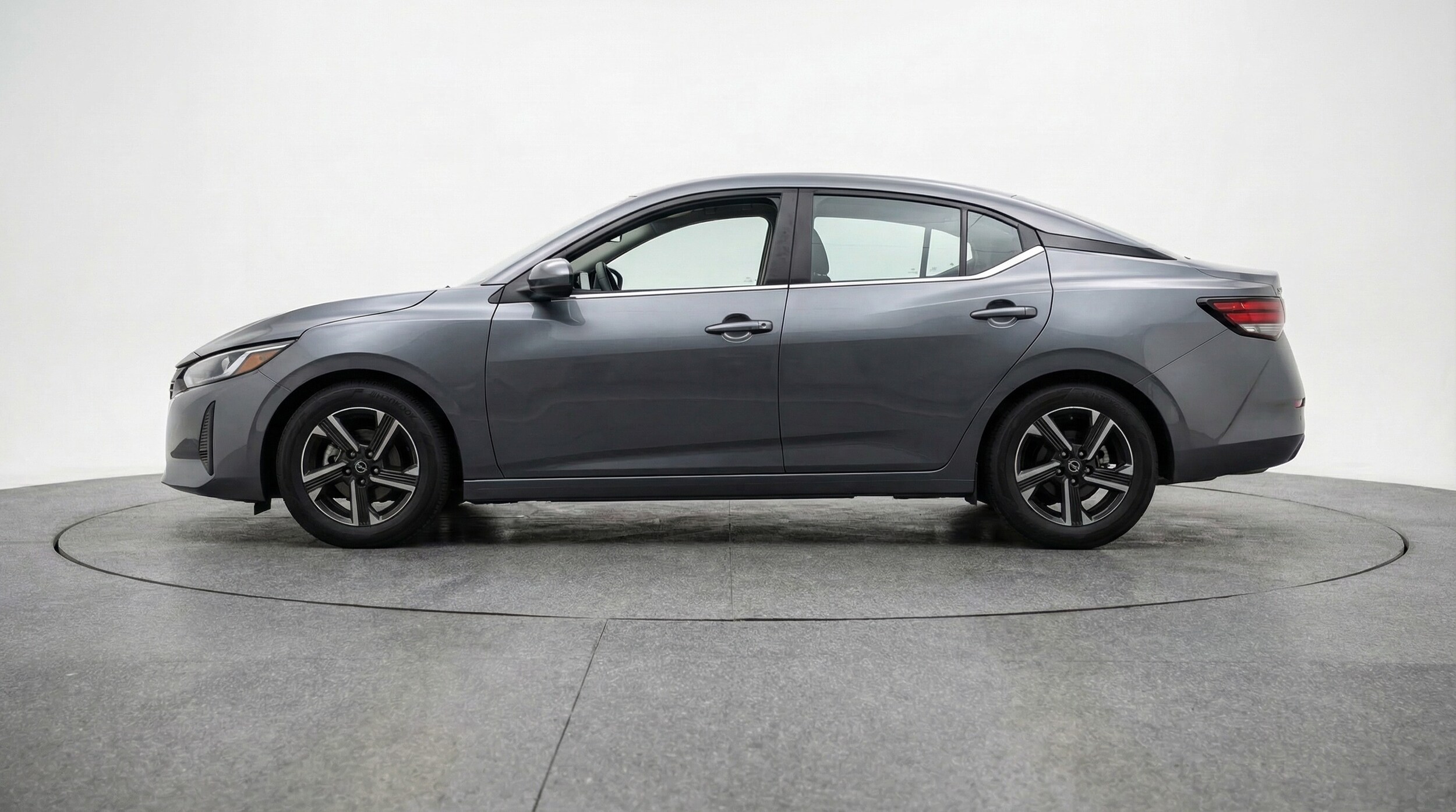 Thumbnail: 2025 Nissan Sentra - 4