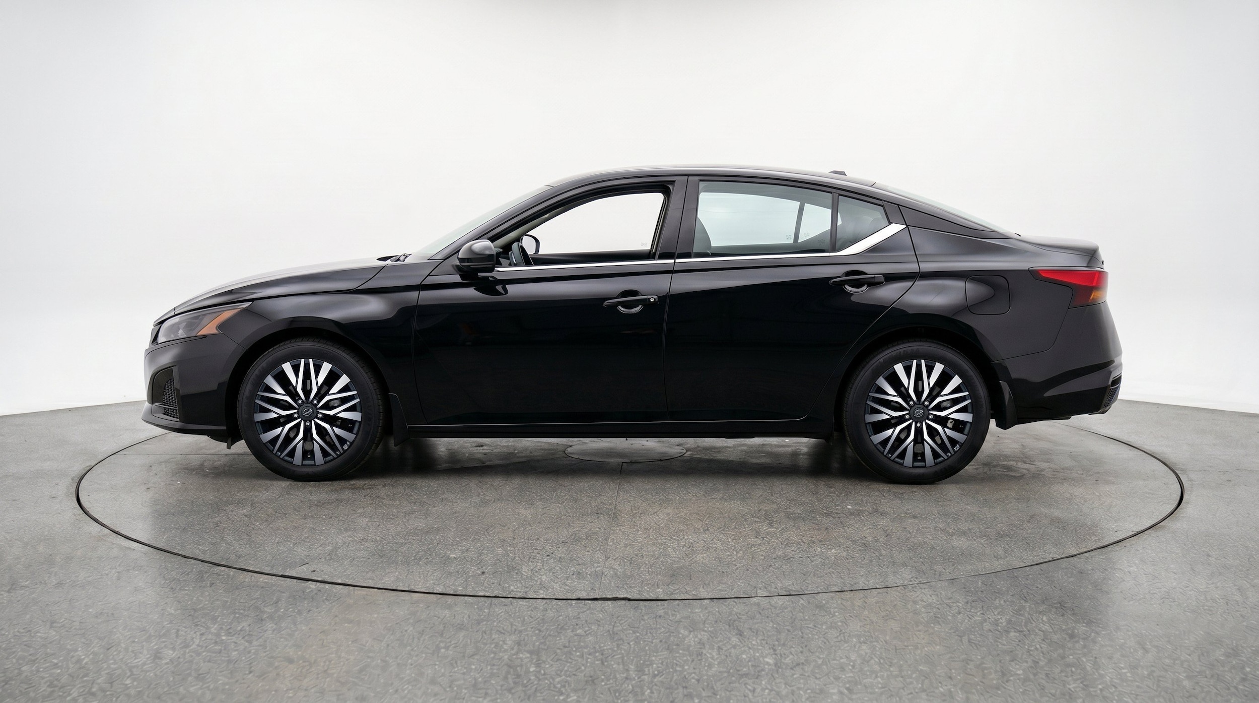 Thumbnail: 2026 Nissan Altima - 5