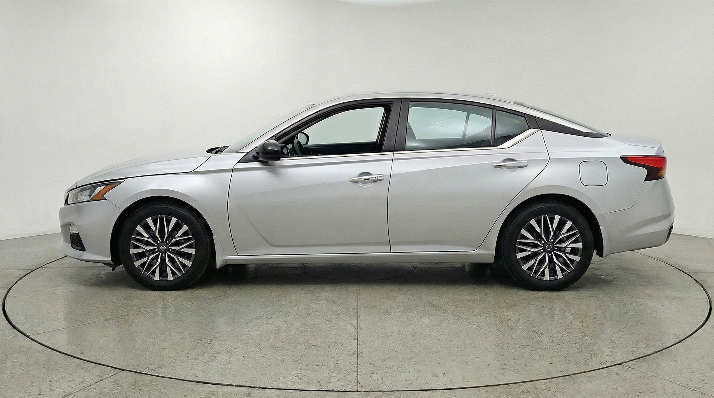 Thumbnail: 2025 Nissan Altima - 5