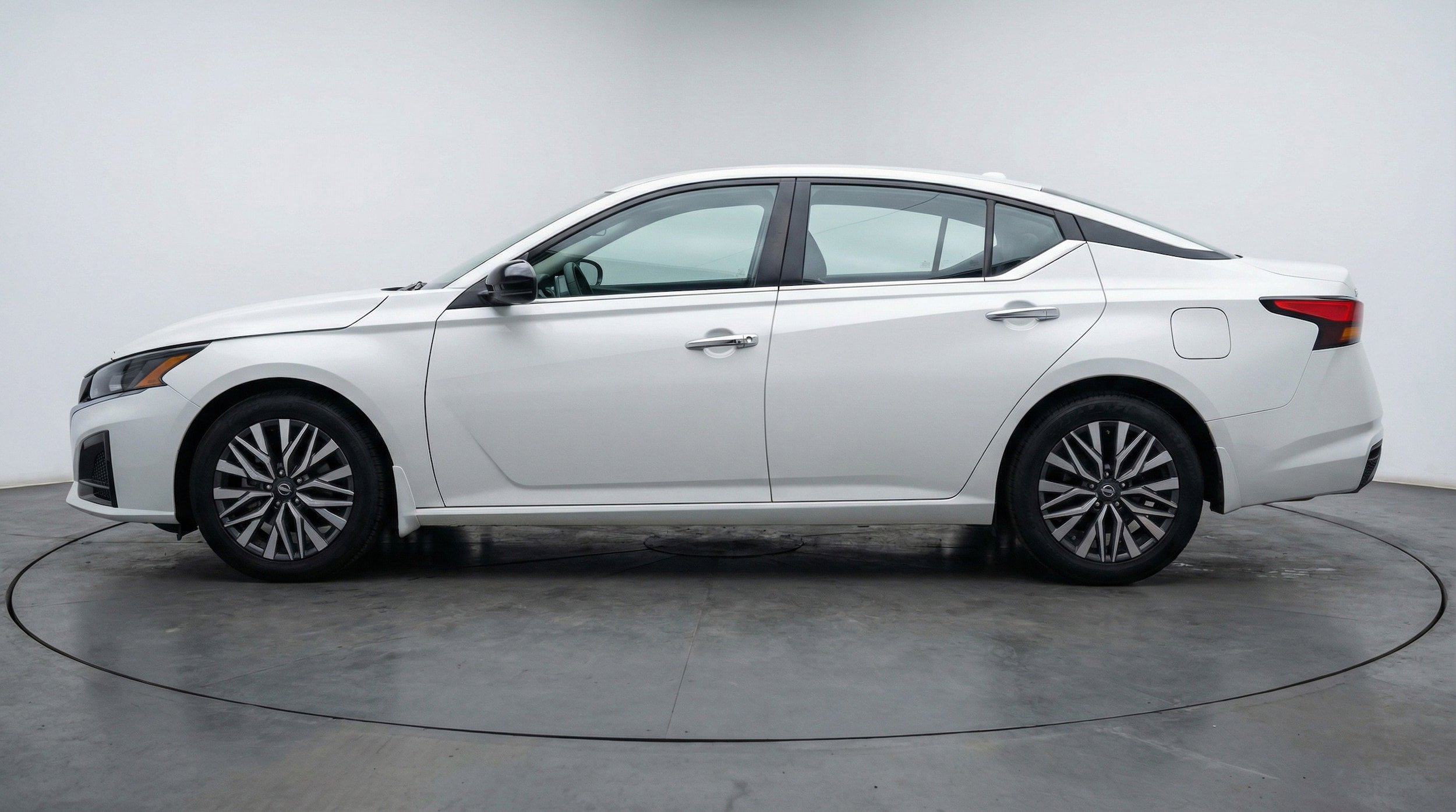 Thumbnail: 2025 Nissan Altima - 4