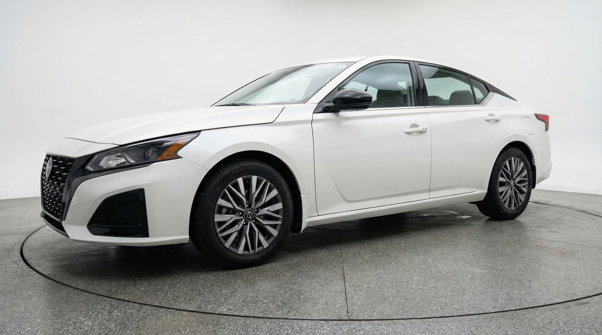 Thumbnail: 2025 Nissan Altima - 3