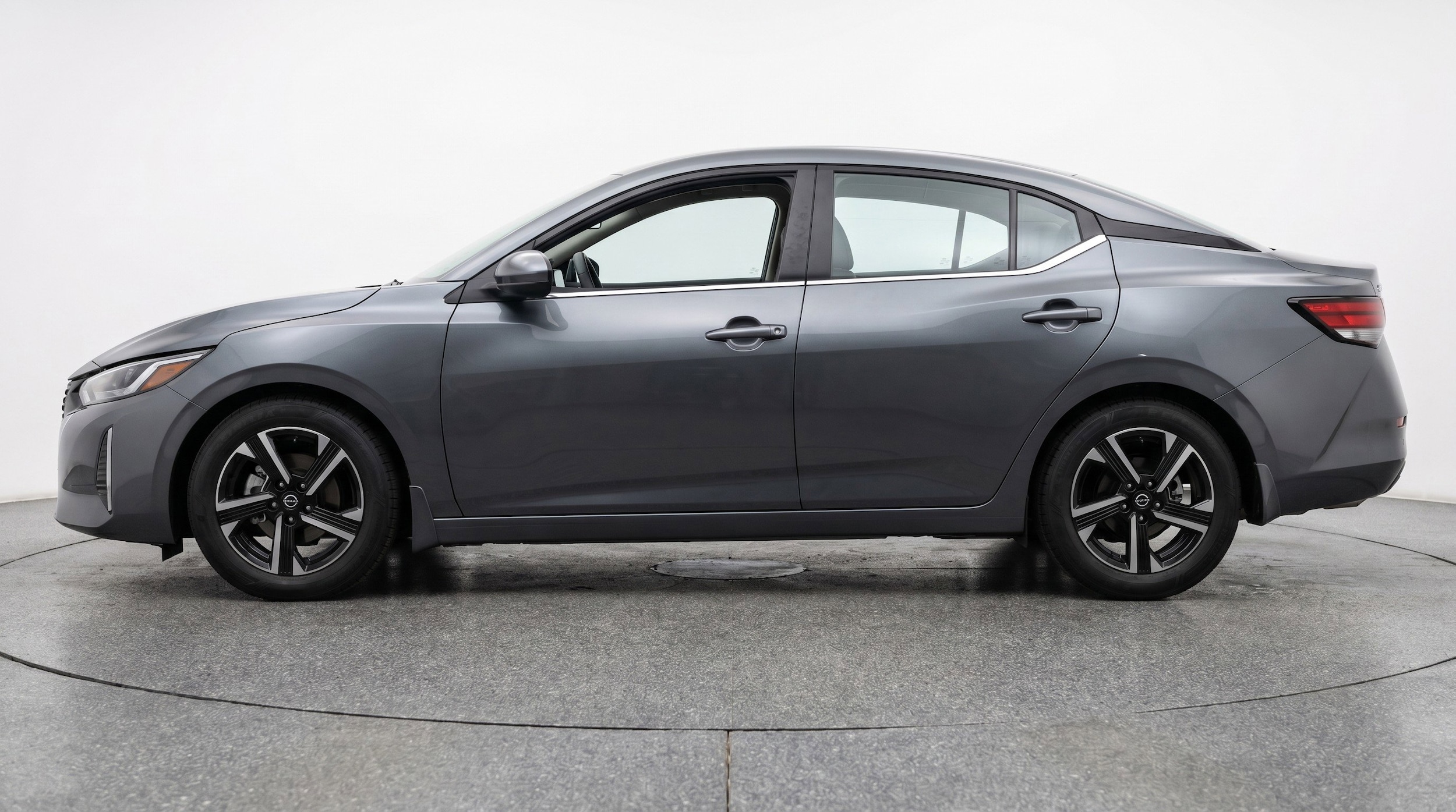 Thumbnail: 2025 Nissan Sentra - 5