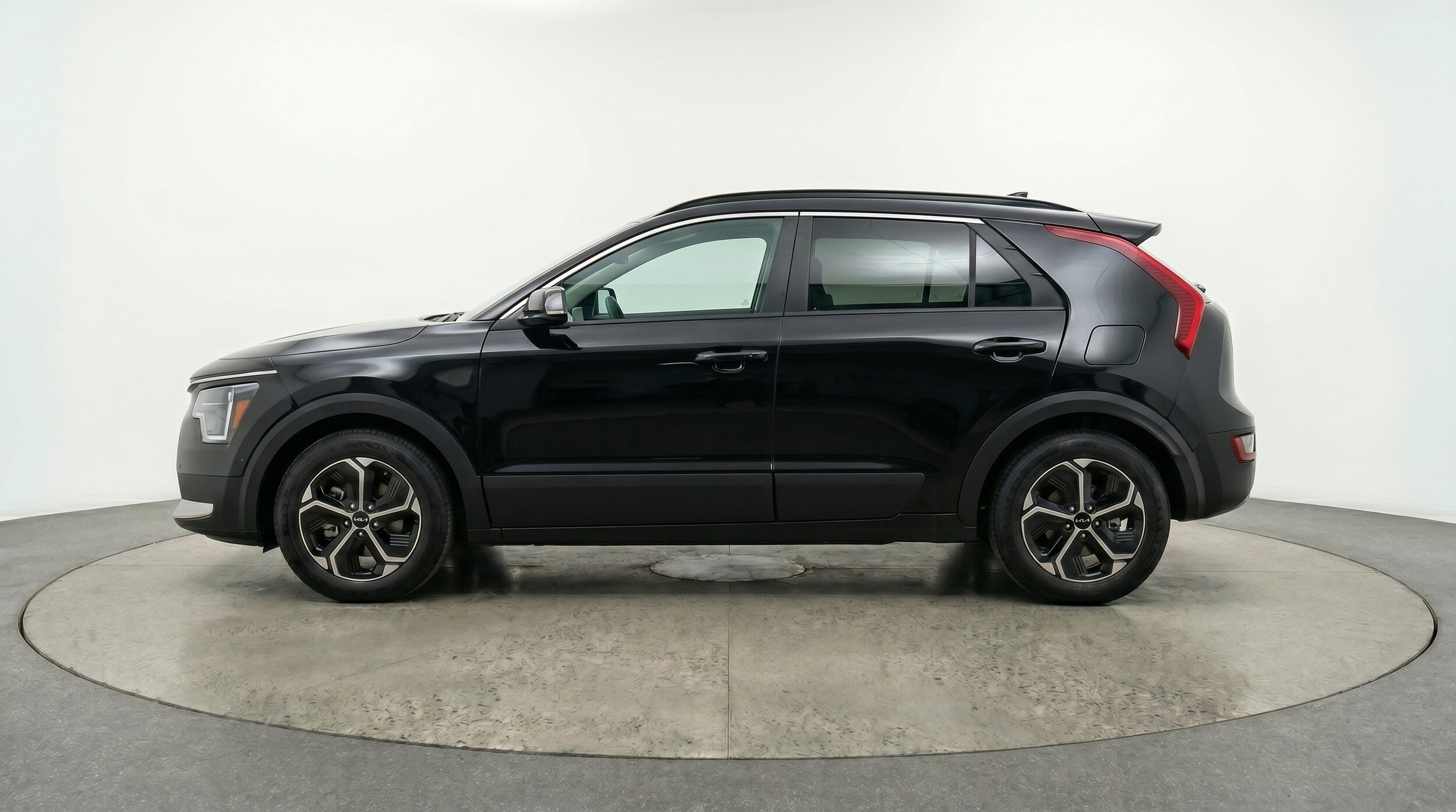 Thumbnail: 2026 Kia Niro - 5