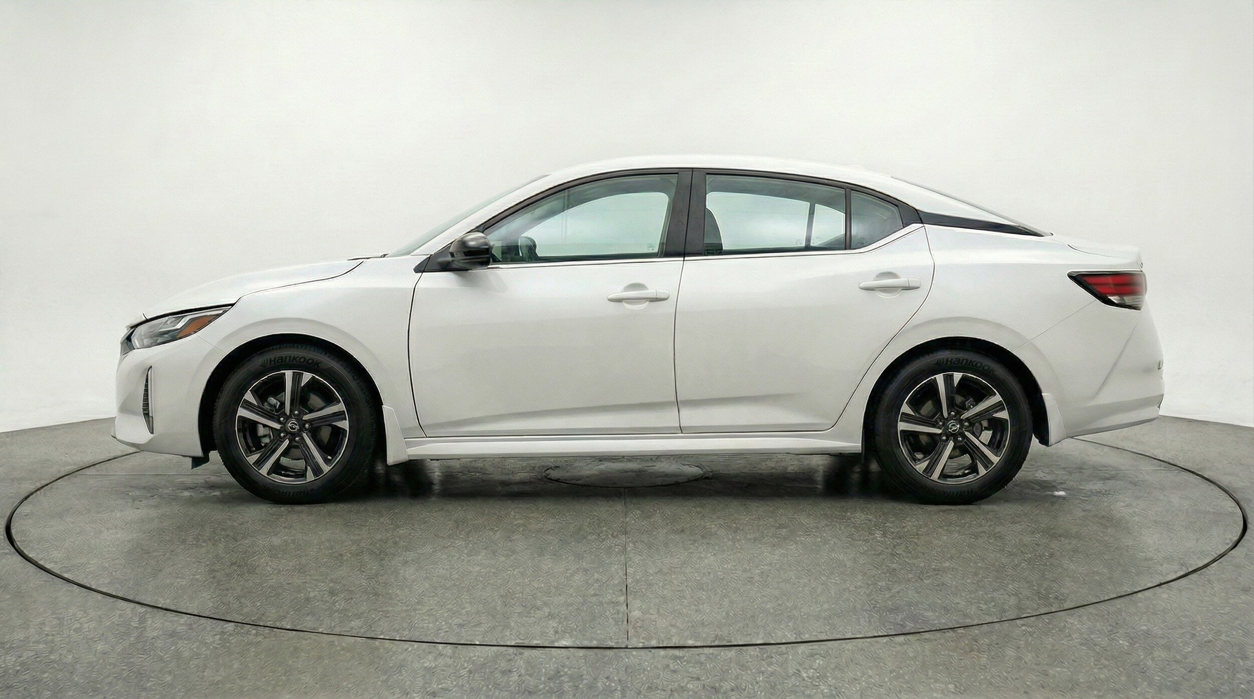 Thumbnail: 2025 Nissan Sentra - 5