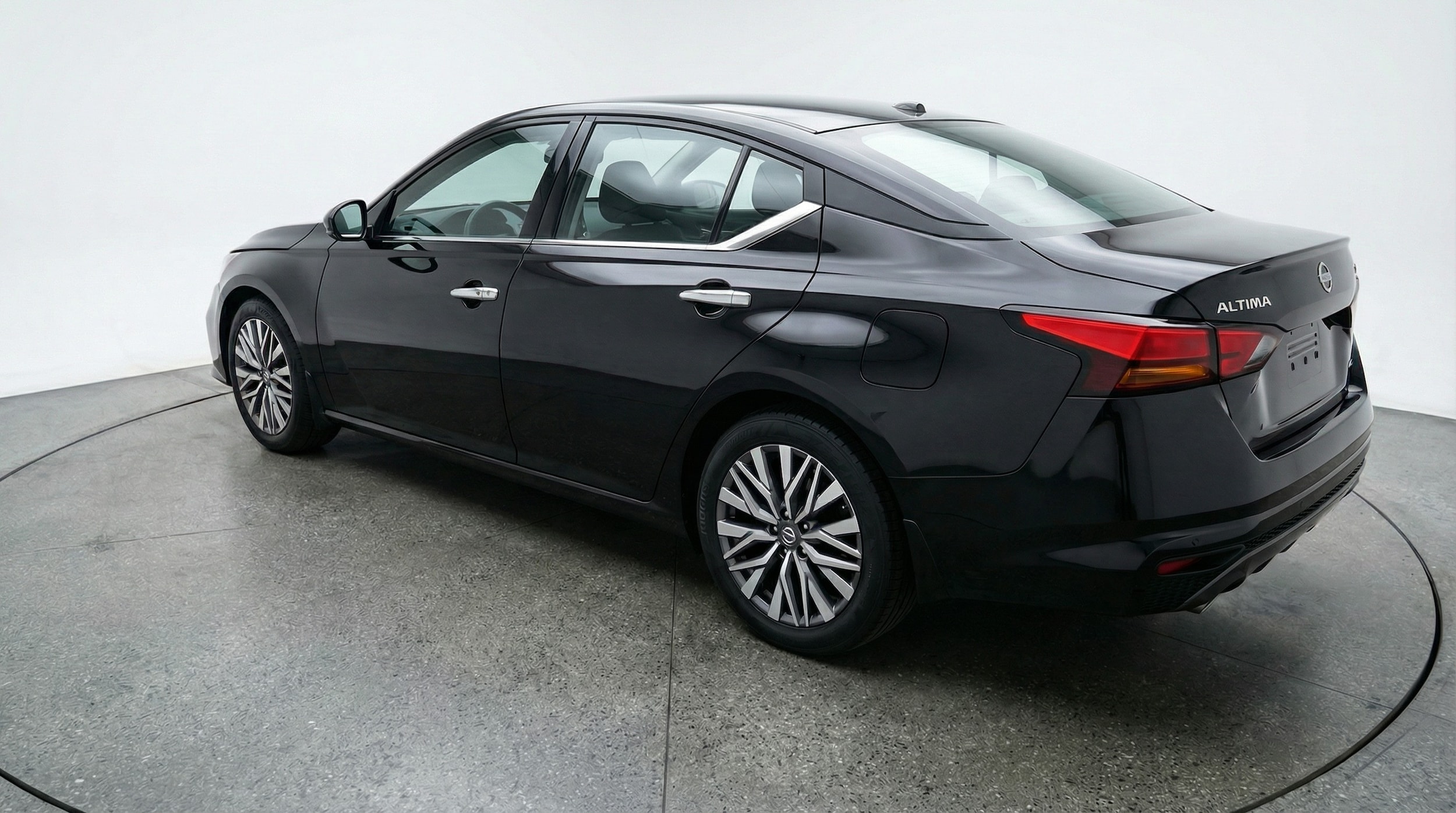 Thumbnail: 2025 Nissan Altima - 5