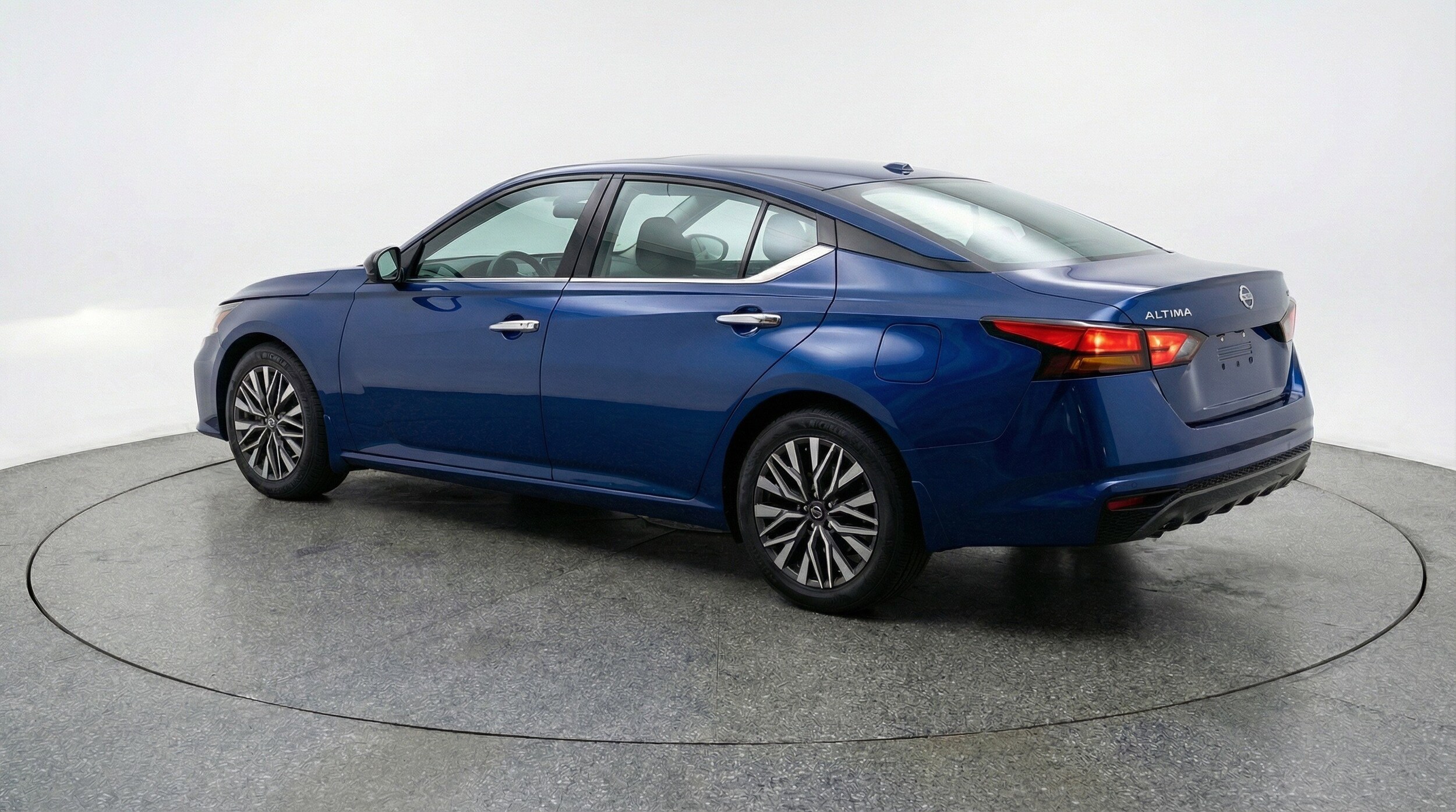 Thumbnail: 2025 Nissan Altima - 6