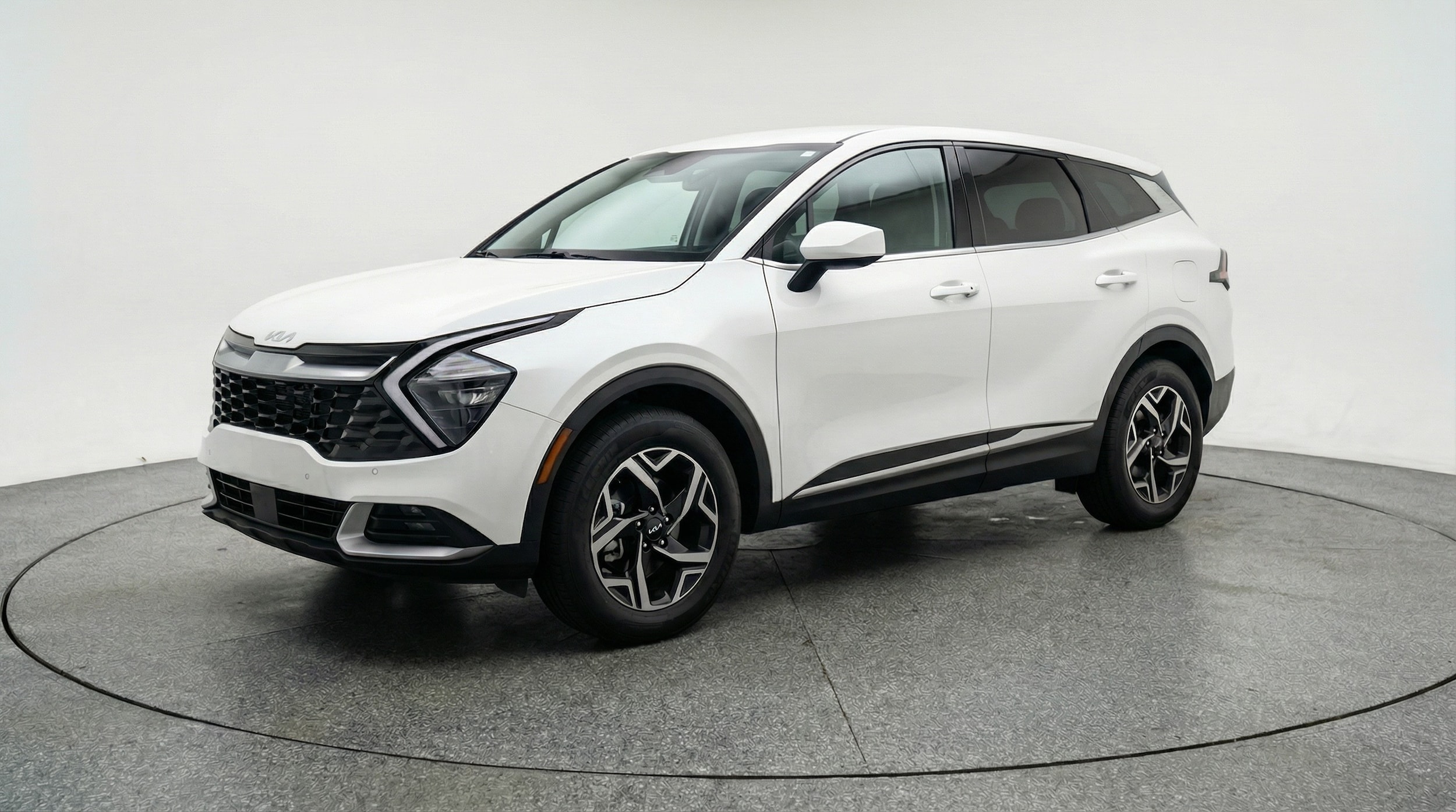 Thumbnail: 2025 Kia Sportage - 3