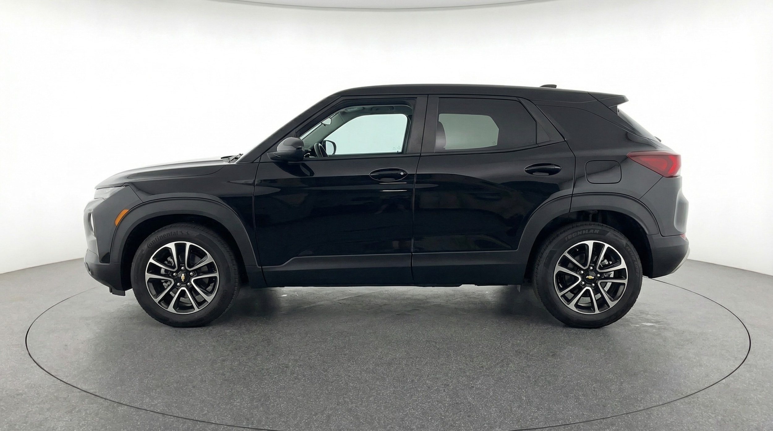 Thumbnail: 2025 Chevrolet TrailBlazer - 4