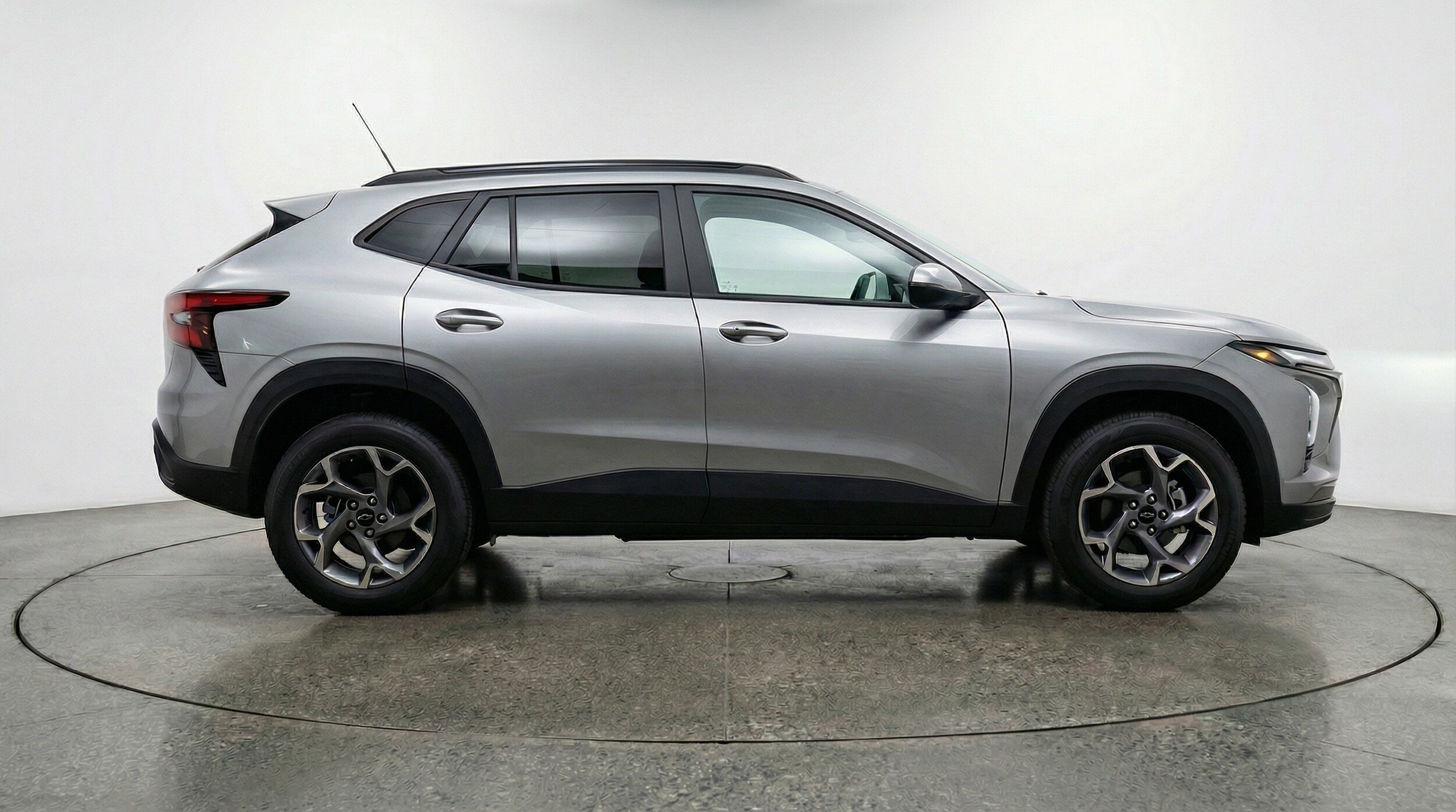 Thumbnail: 2025 Chevrolet Trax - 11
