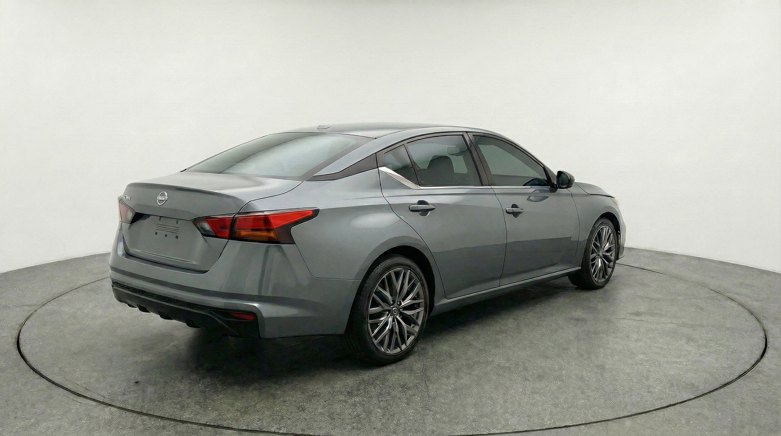 Thumbnail: 2025 Nissan Altima - 9