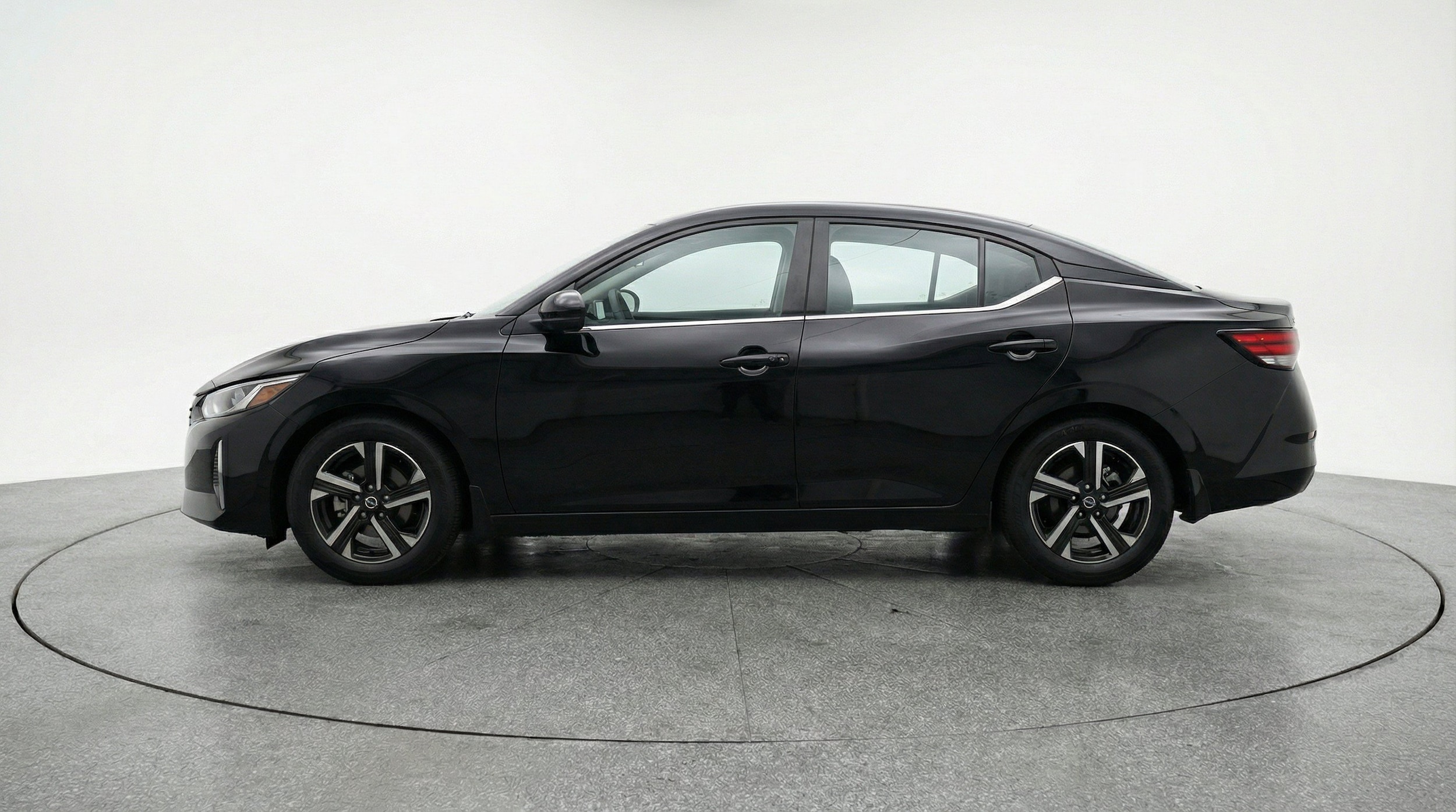 Thumbnail: 2025 Nissan Sentra - 5