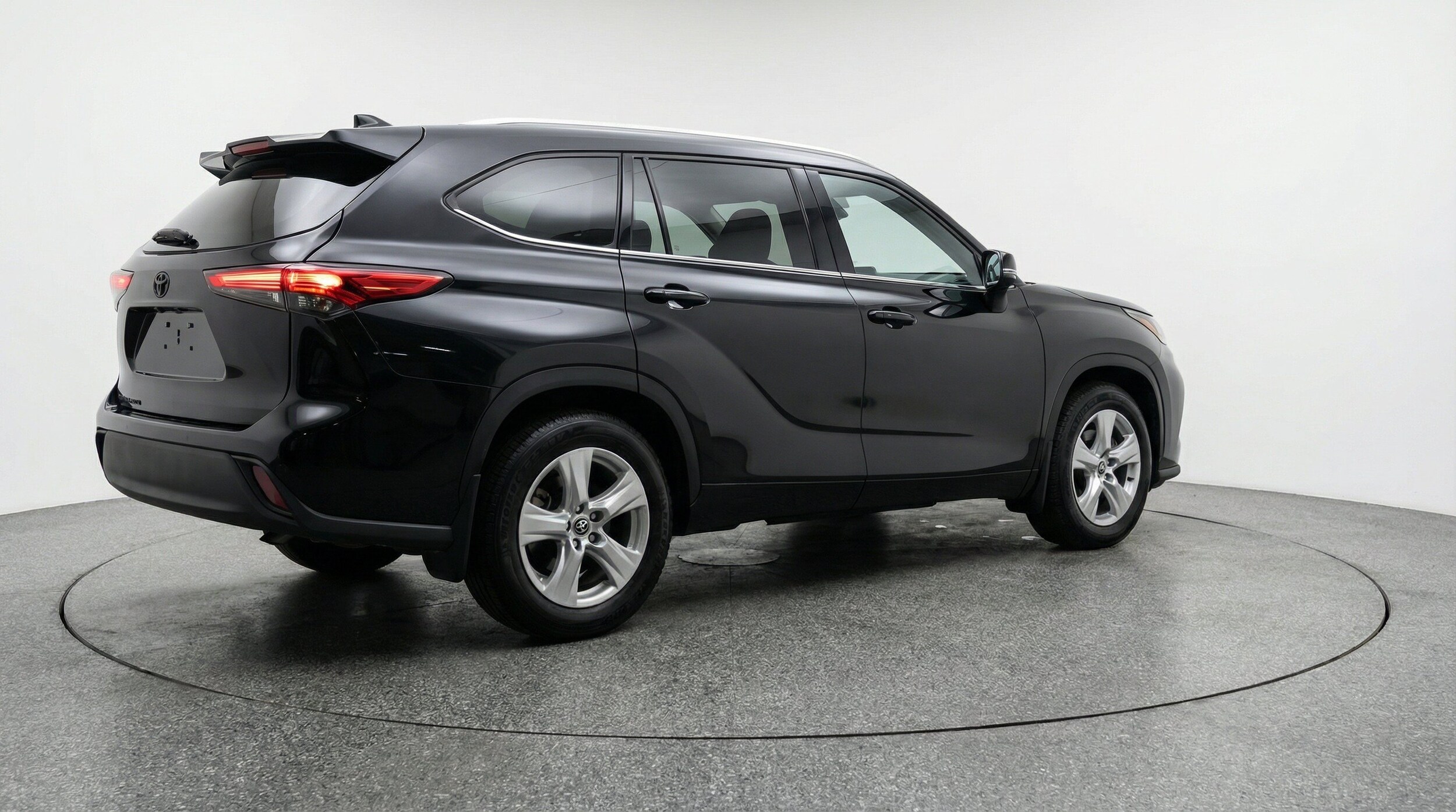 Thumbnail: 2025 Toyota Highlander - 9