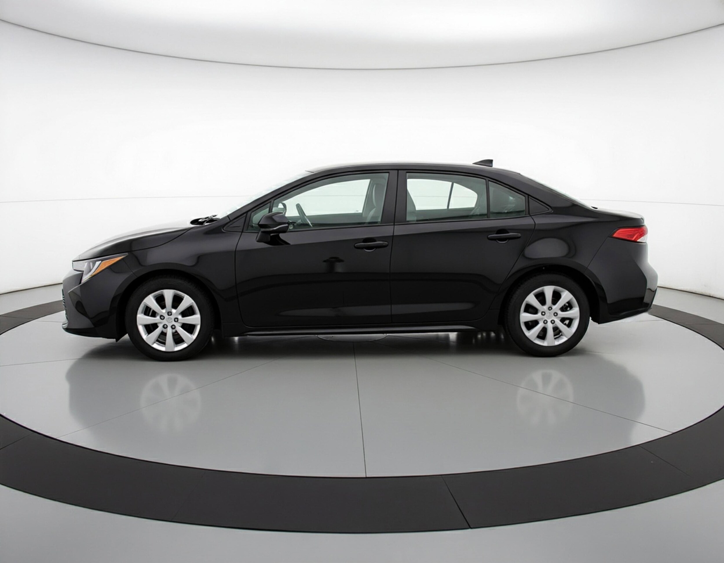 Thumbnail: 2025 Toyota Corolla - 5