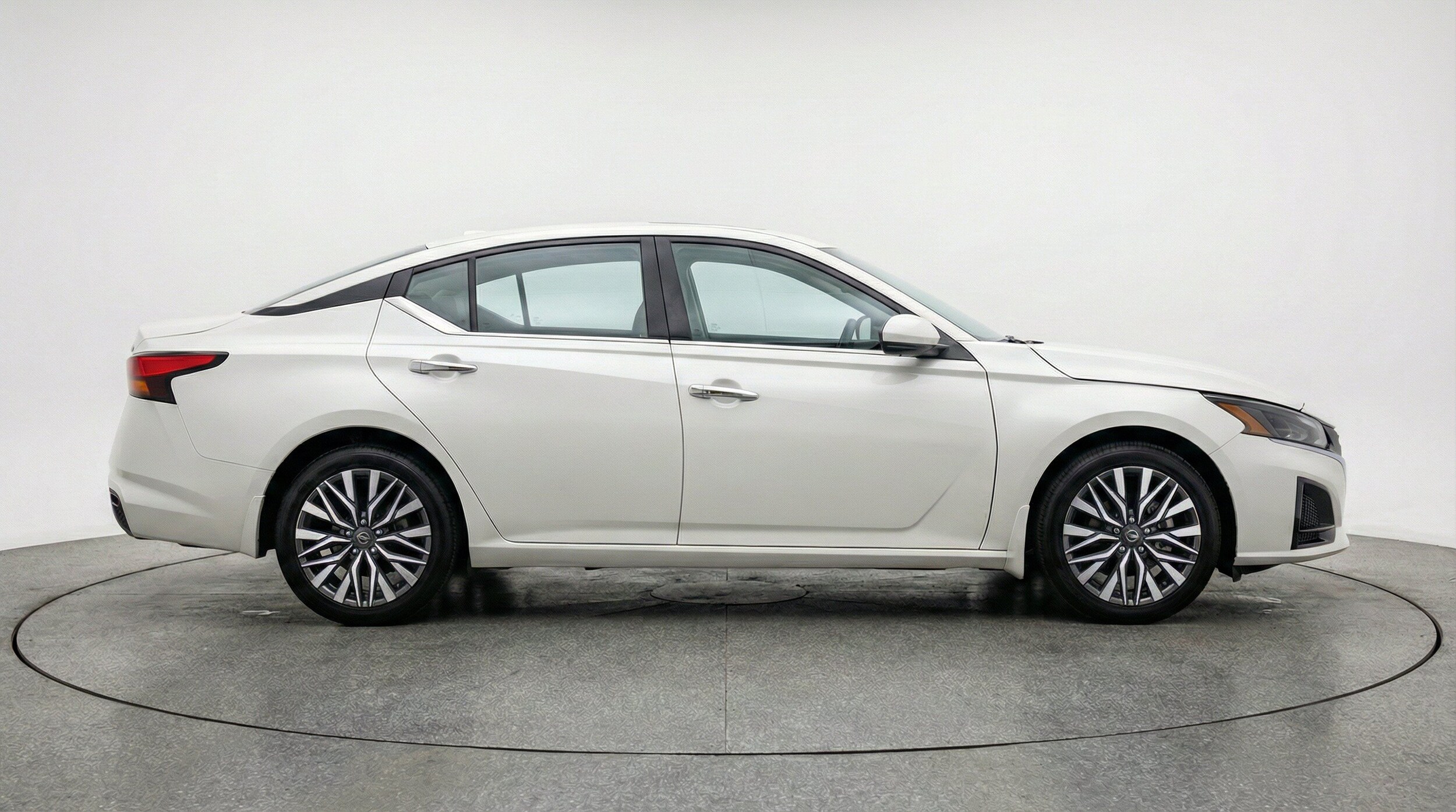 Thumbnail: 2025 Nissan Altima - 11
