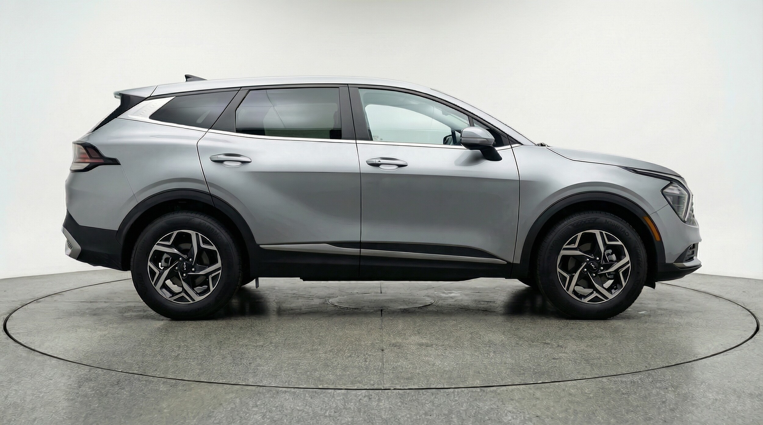 Thumbnail: 2025 Kia Sportage - 8