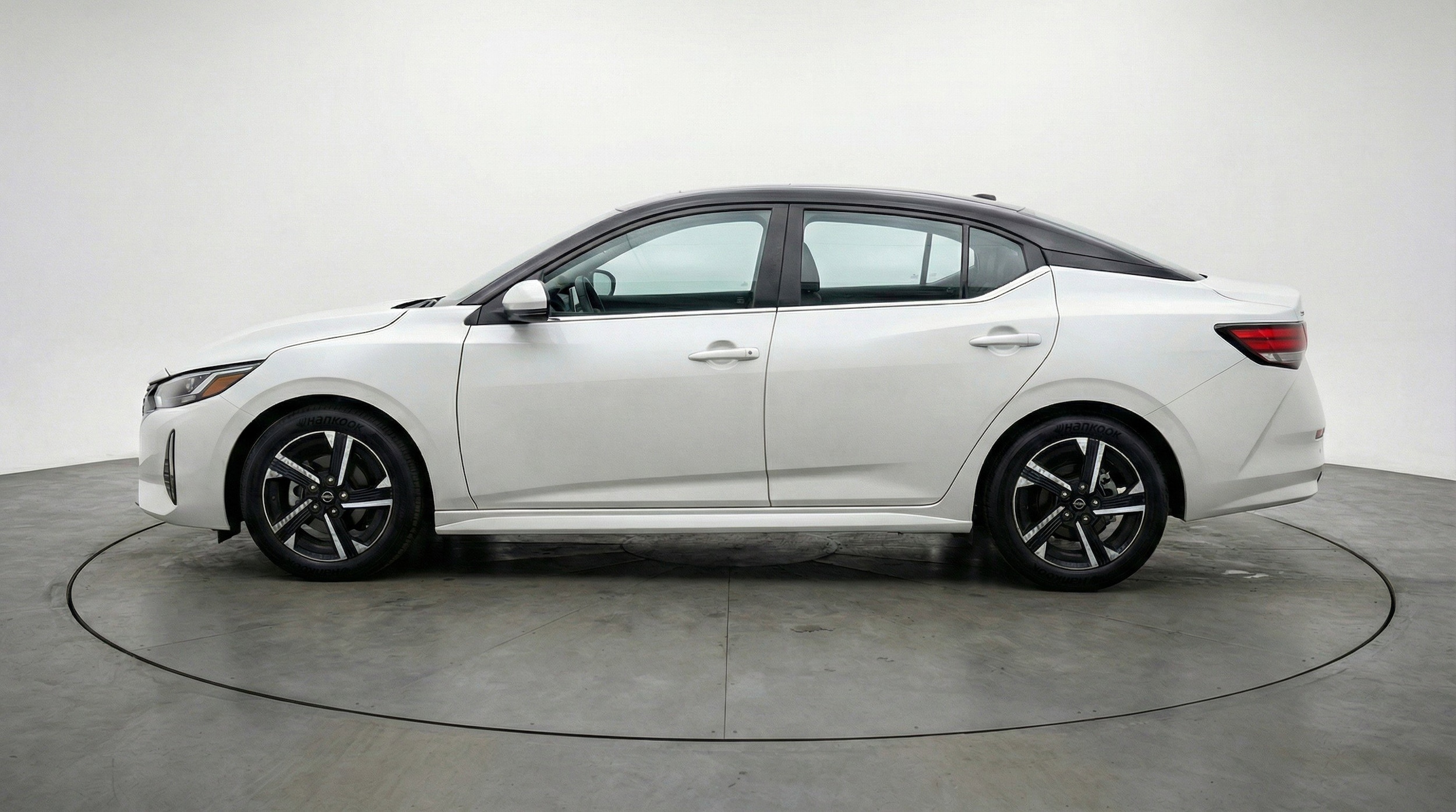 Thumbnail: 2025 Nissan Sentra - 5