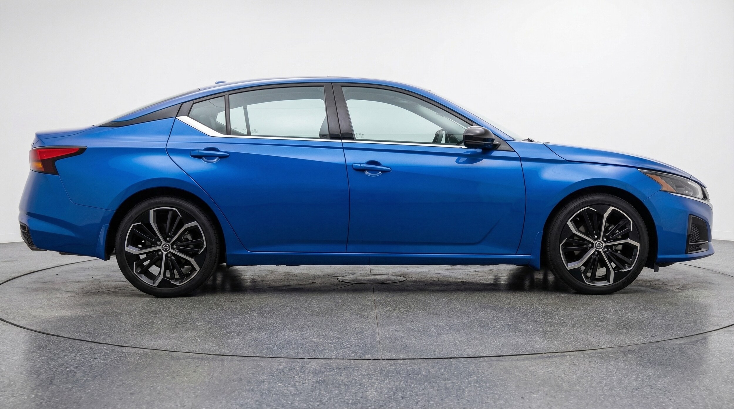 Thumbnail: 2025 Nissan Altima - 8