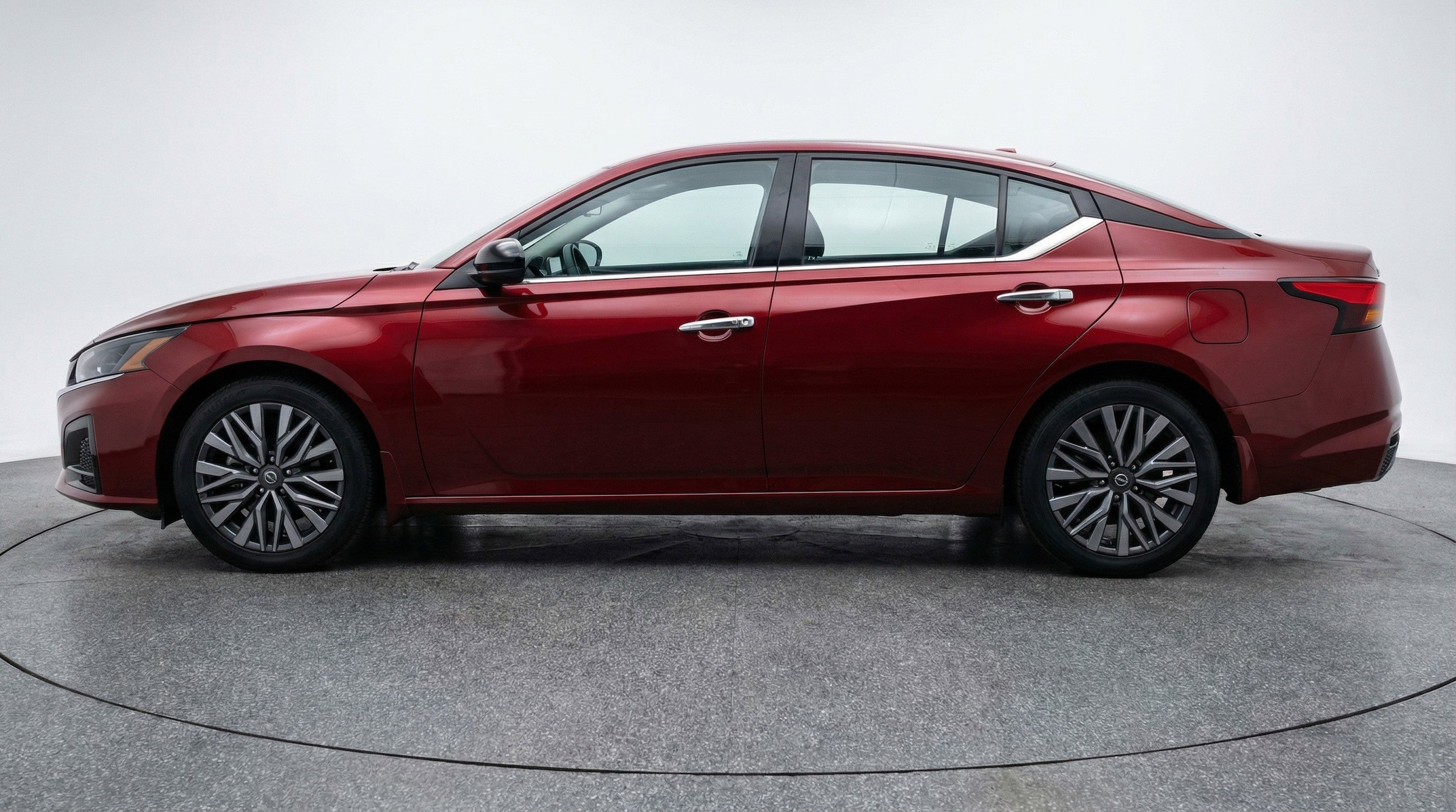 Thumbnail: 2025 Nissan Altima - 5