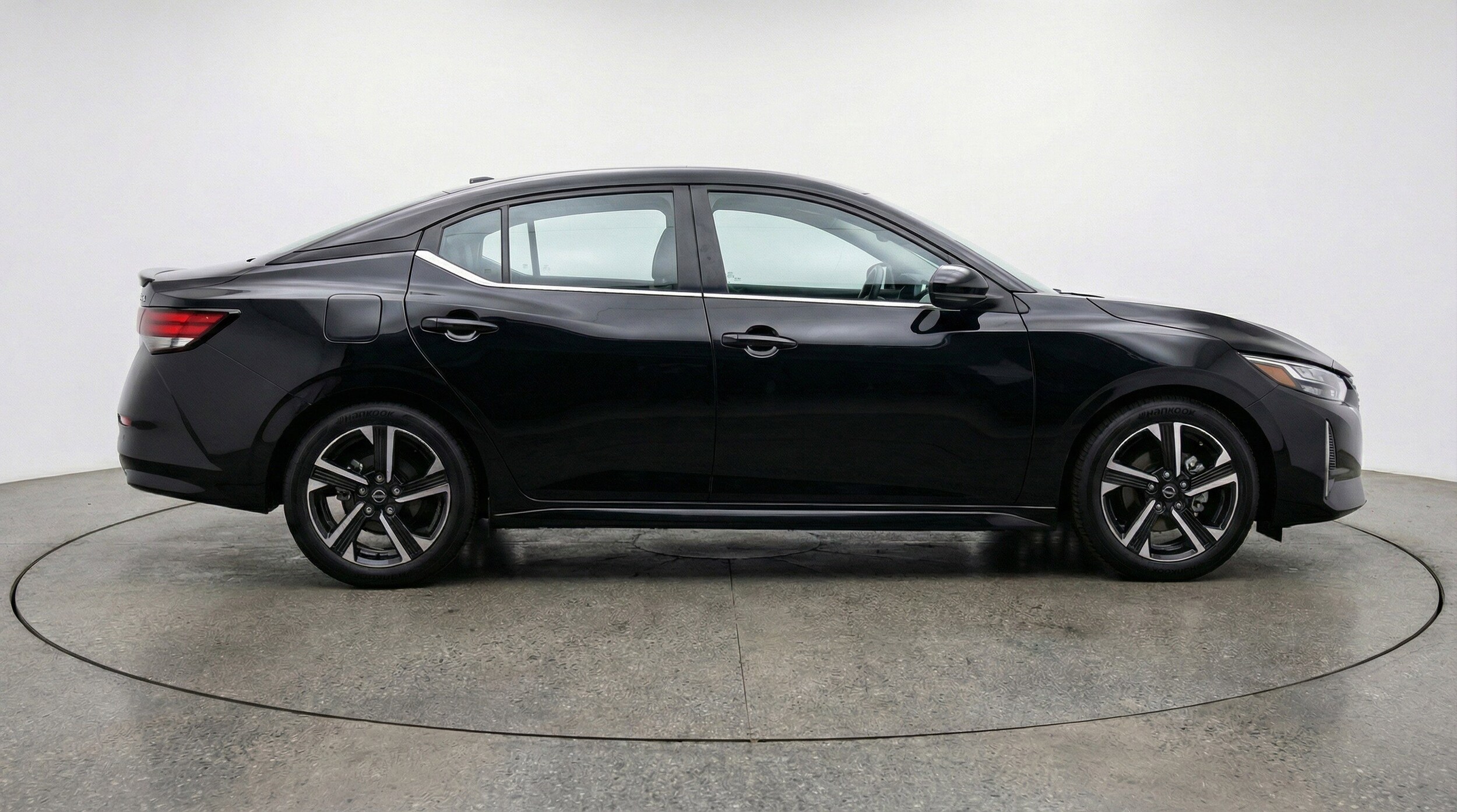 Thumbnail: 2025 Nissan Sentra - 11