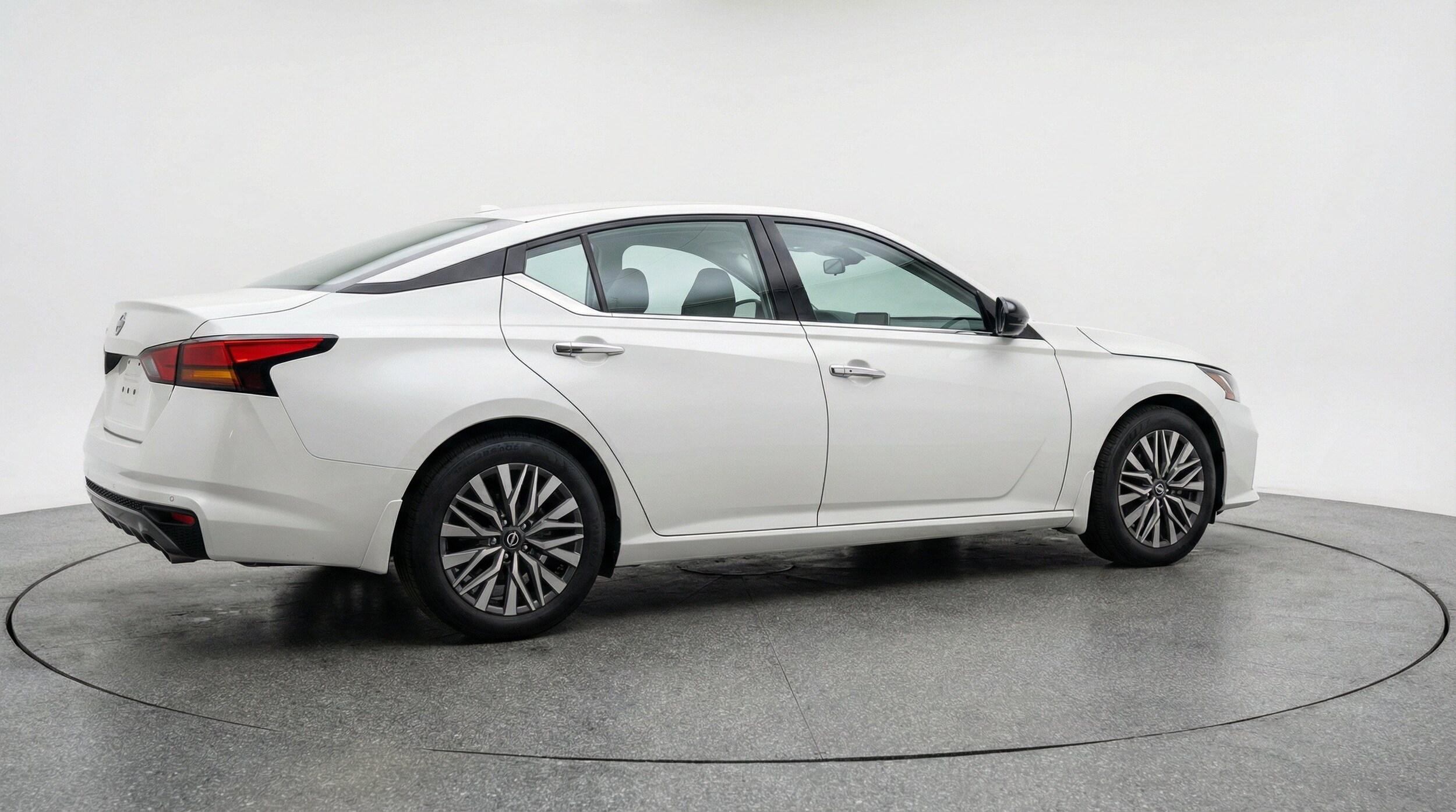 Thumbnail: 2025 Nissan Altima - 9