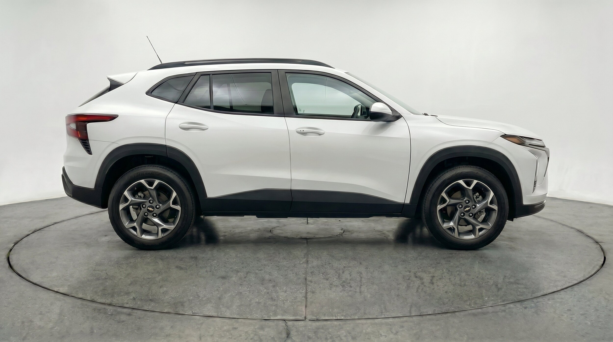 Thumbnail: 2025 Chevrolet Trax - 11