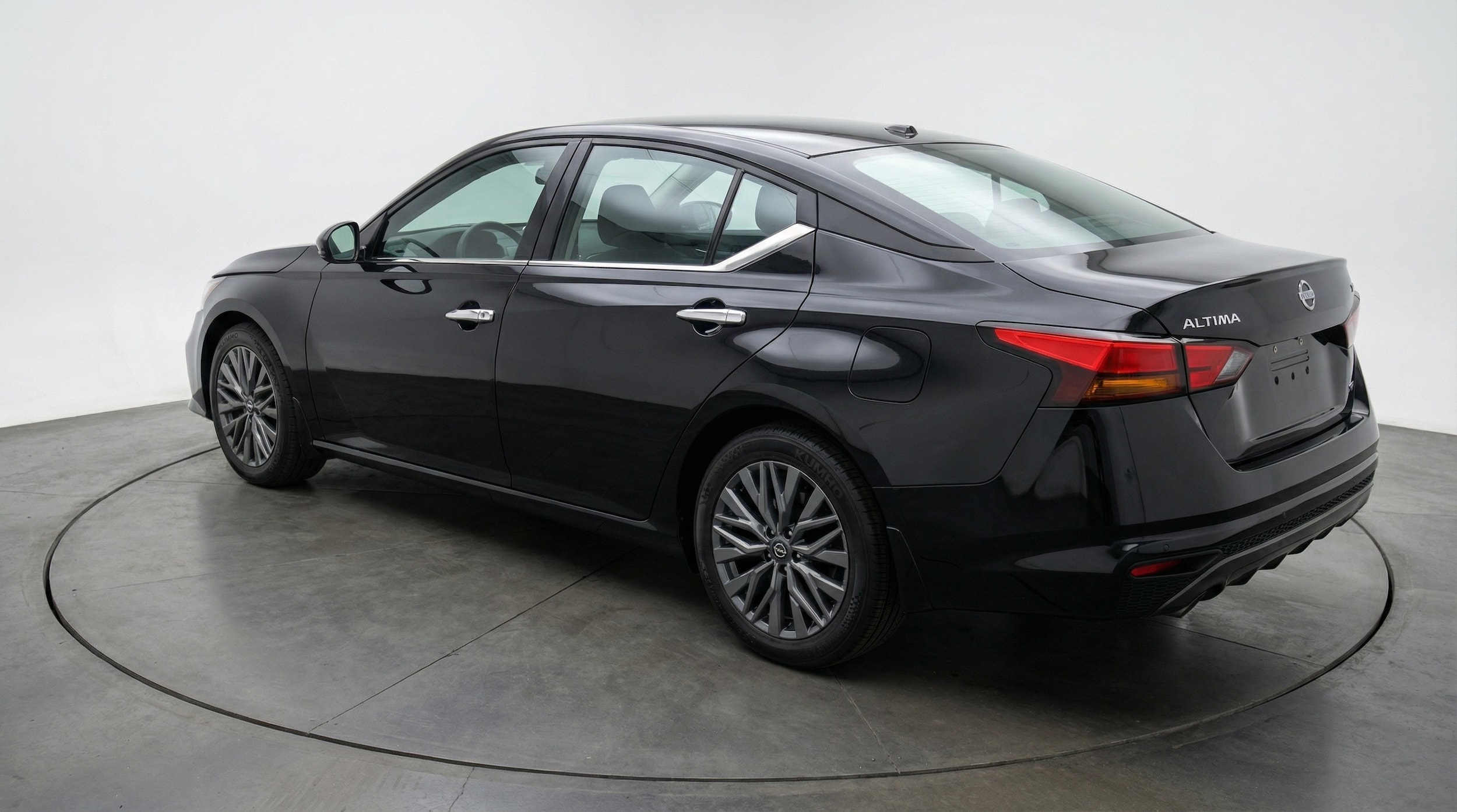 Thumbnail: 2025 Nissan Altima - 5