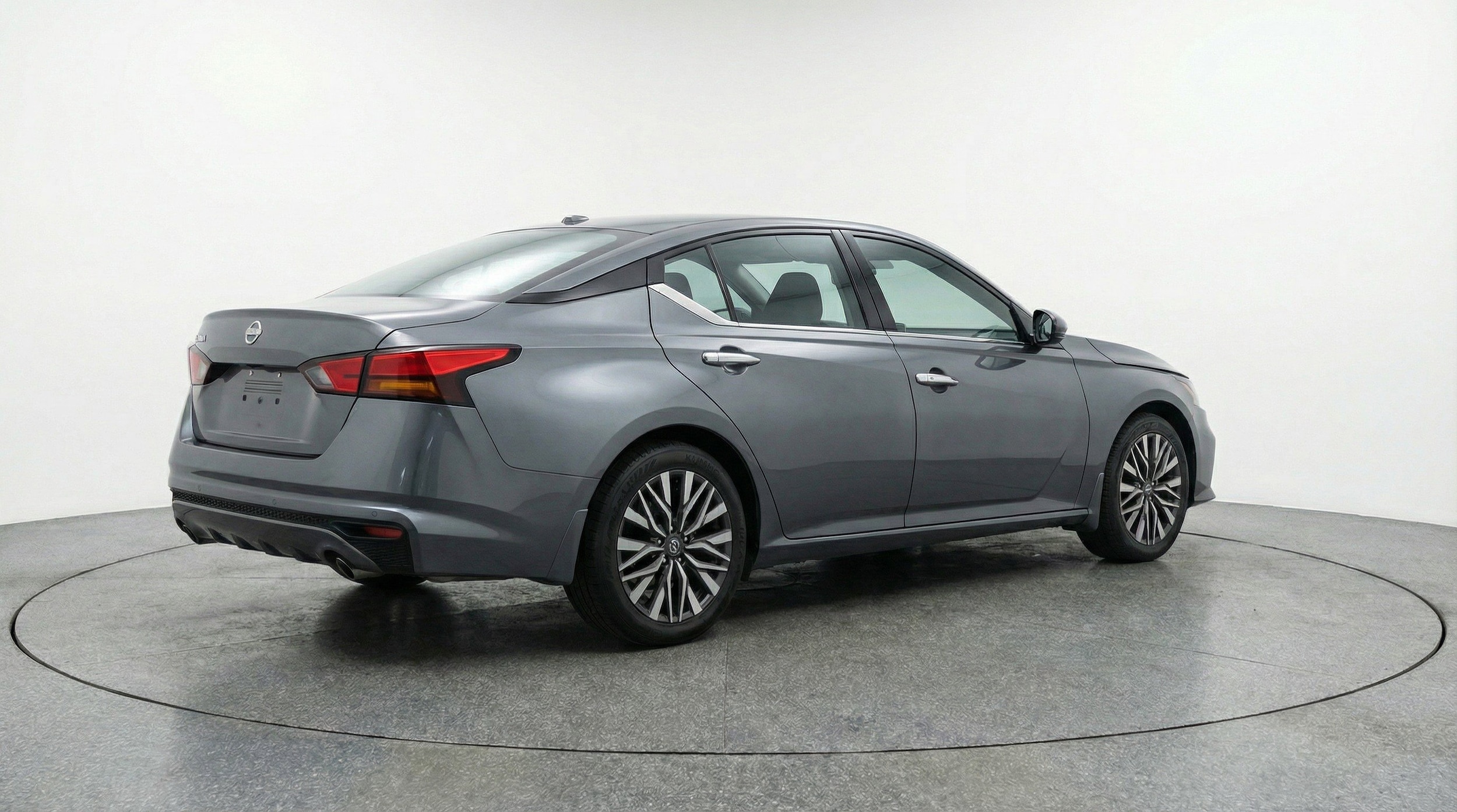 Thumbnail: 2025 Nissan Altima - 9