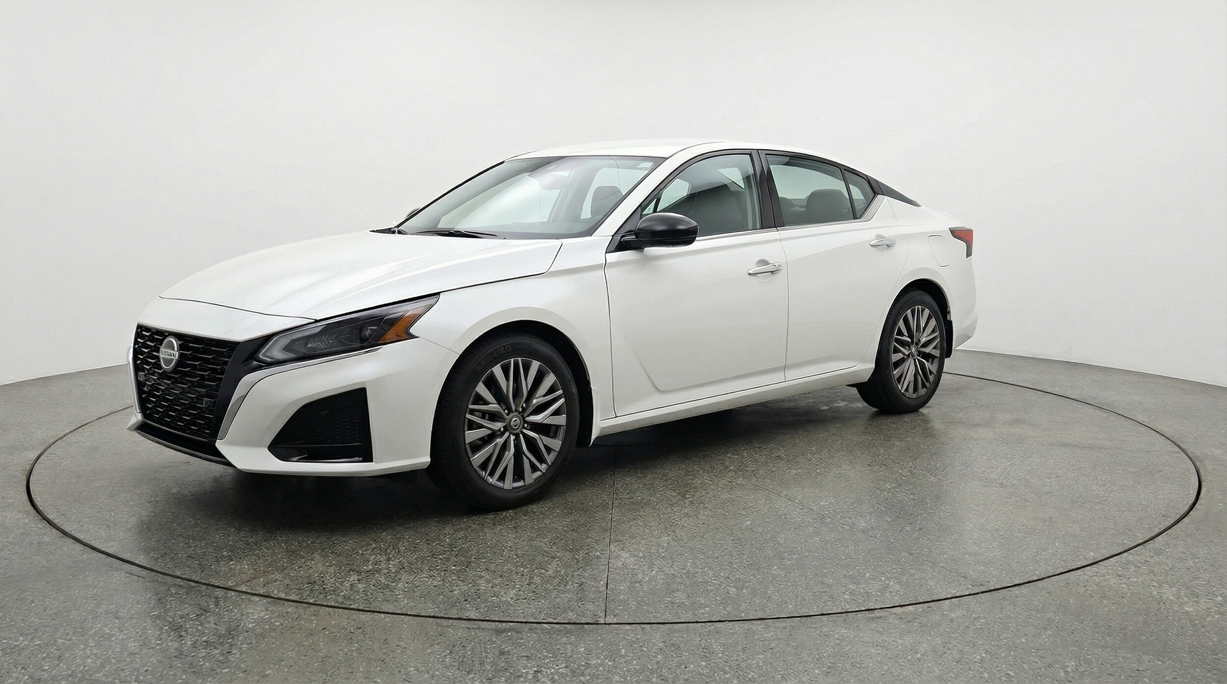 Thumbnail: 2025 Nissan Altima - 3